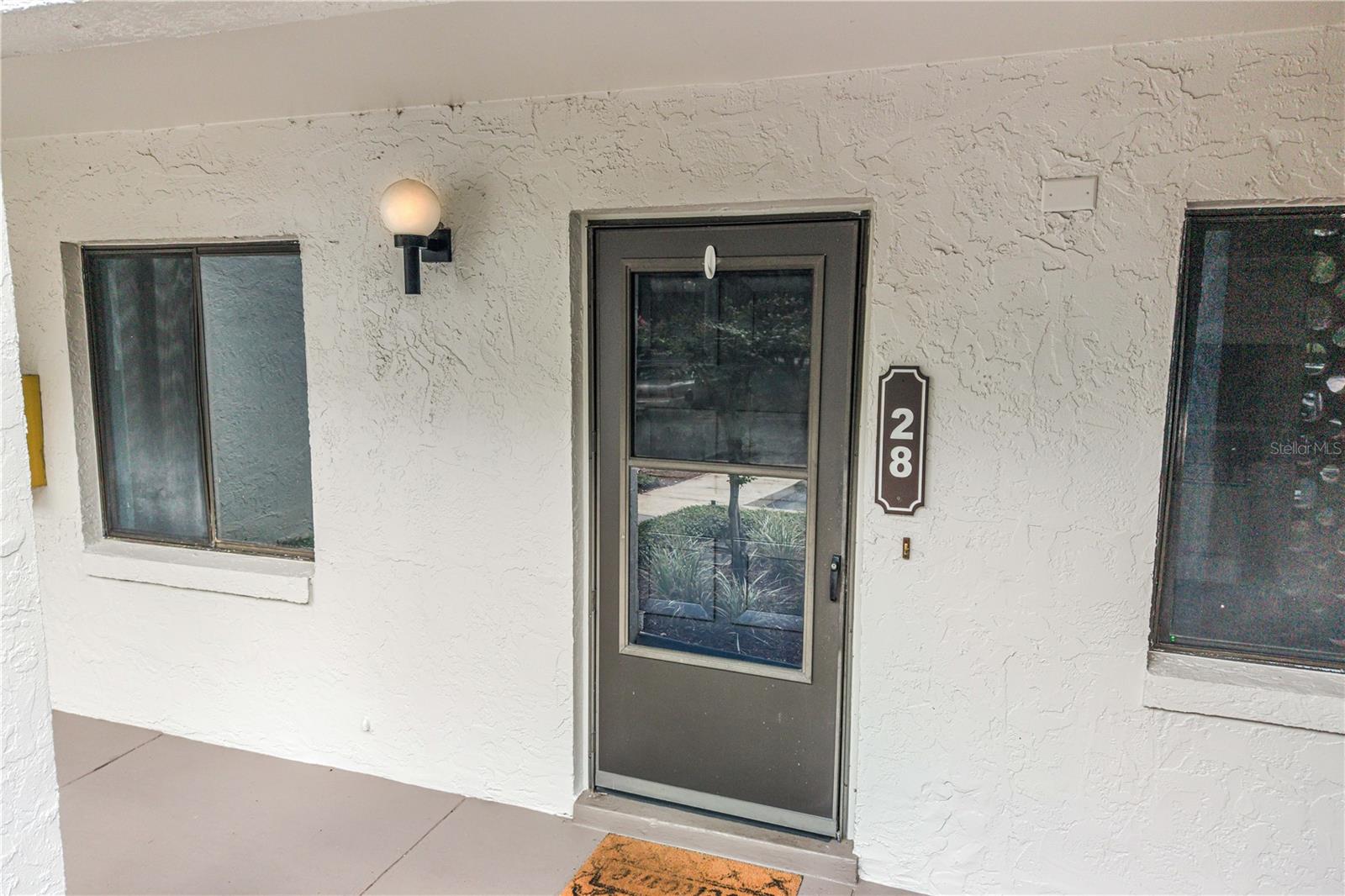 4 ESCONDIDO CIRCLE 28