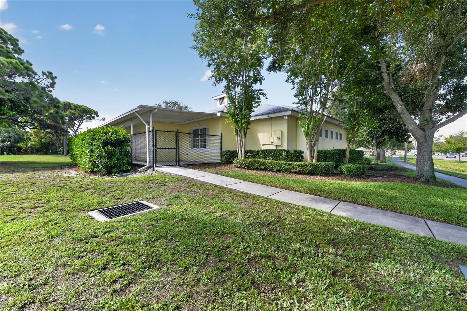 2555 PINELLAS POINT DRIVE S