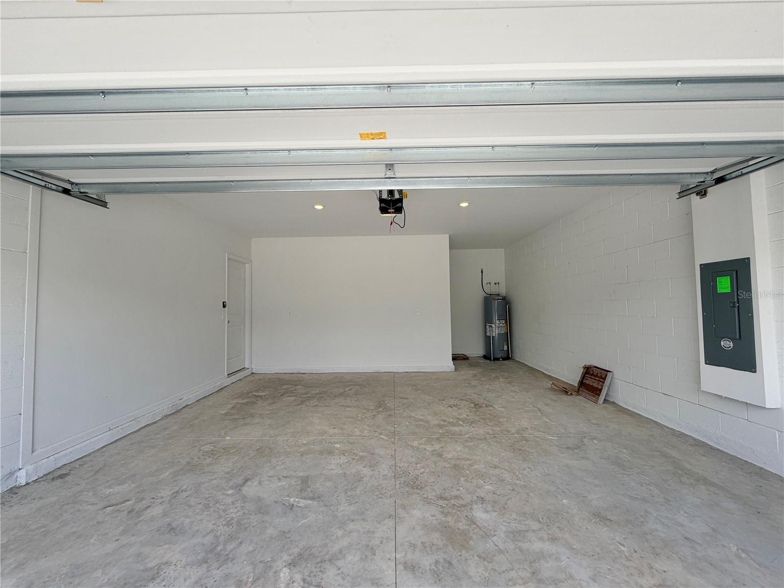 HUNT CLUB/LK WALES PH 1 - Residential Lease