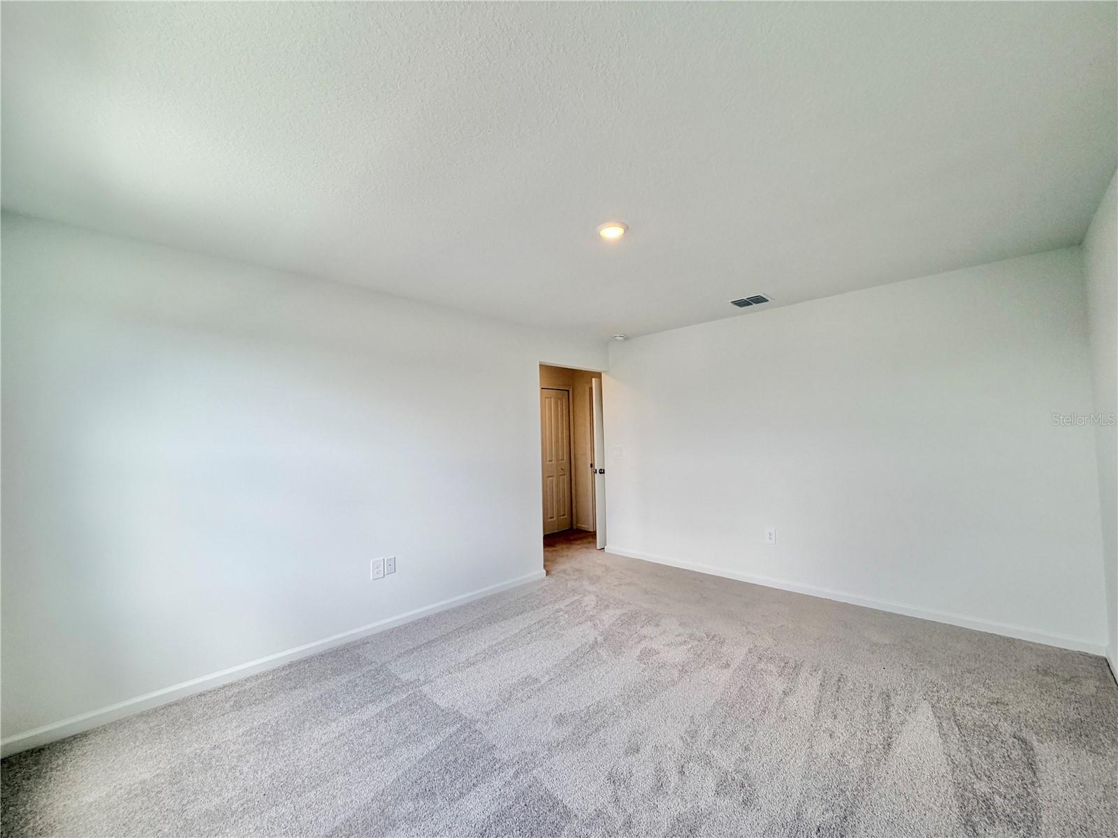 HUNT CLUB/LK WALES PH 1 - Residential Lease