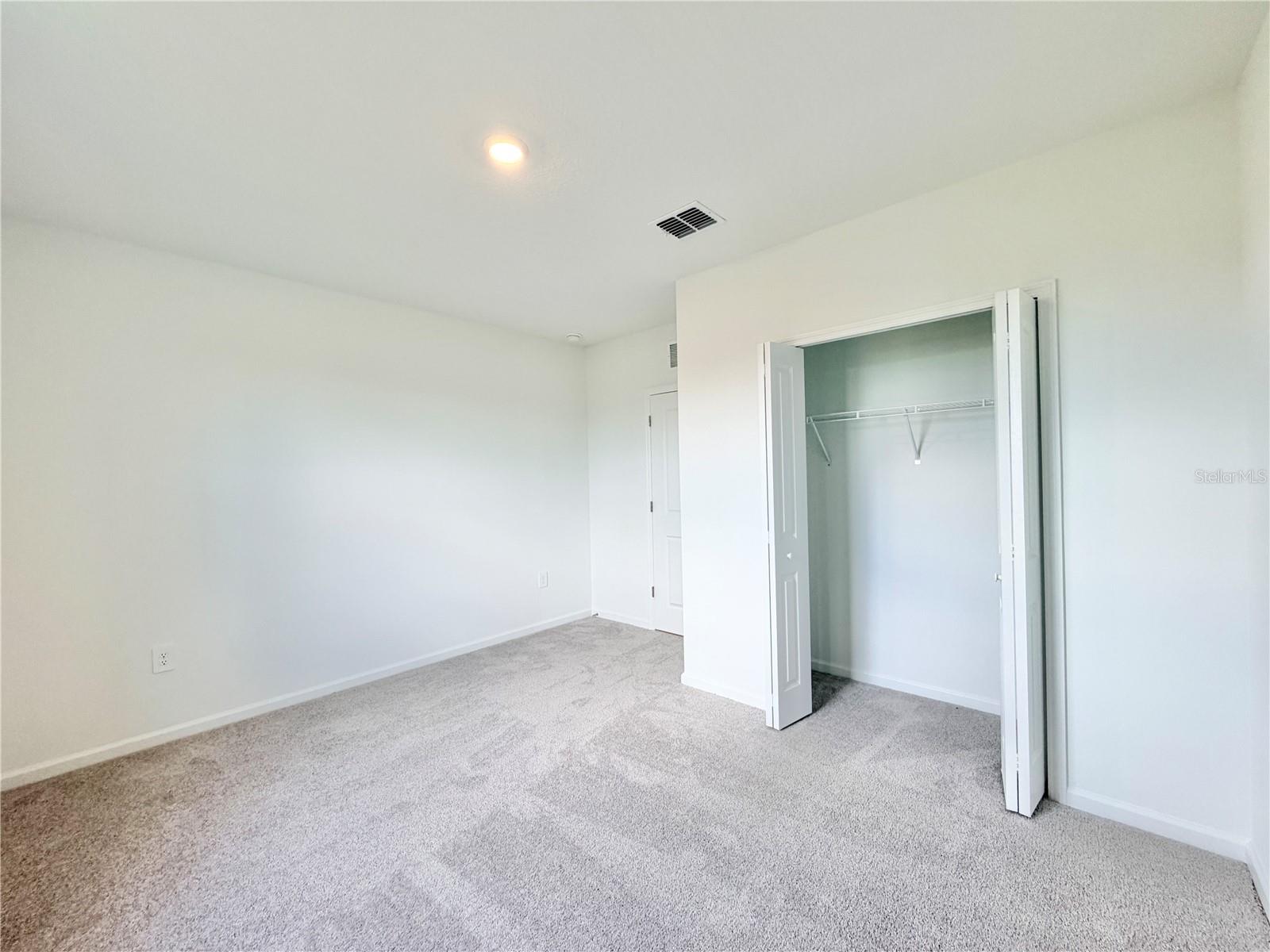HUNT CLUB/LK WALES PH 1 - Residential Lease