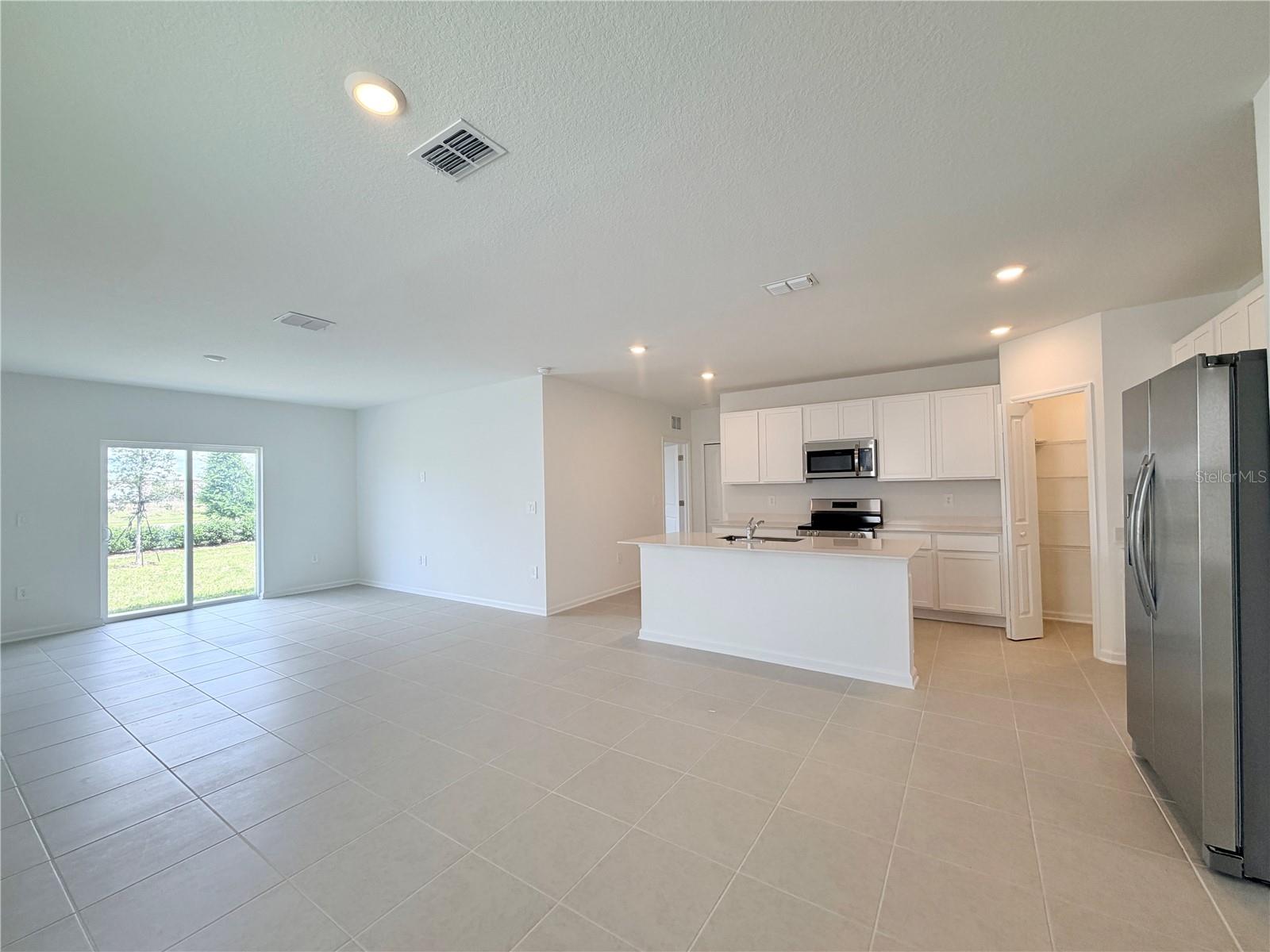 HUNT CLUB/LK WALES PH 1 - Residential Lease