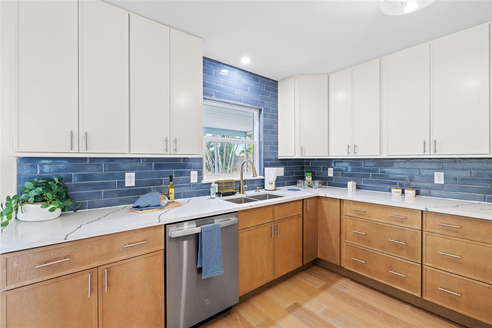 MADEIRA SHORES 1ST ADD - Residential