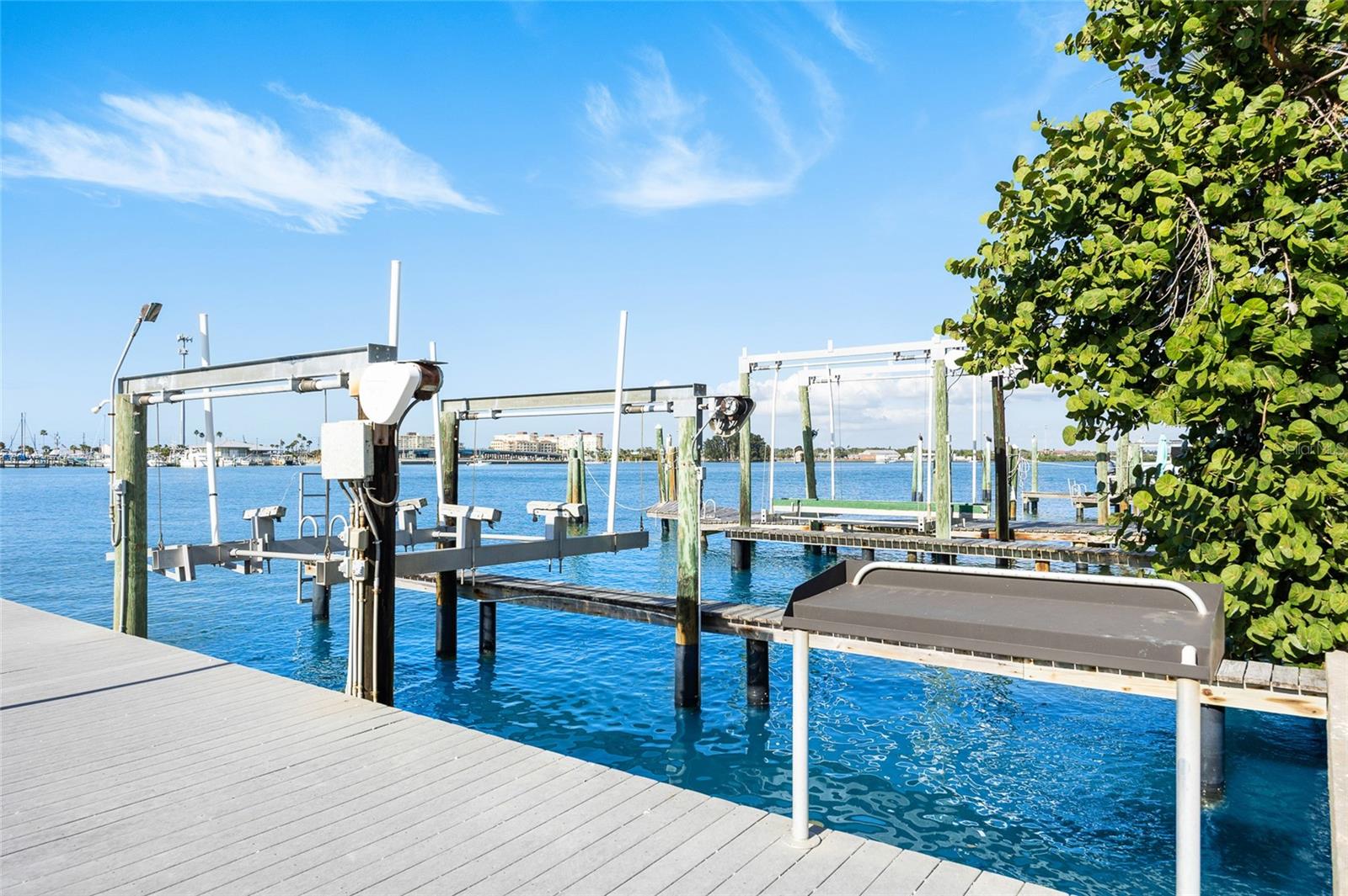 MADEIRA SHORES 1ST ADD - Residential