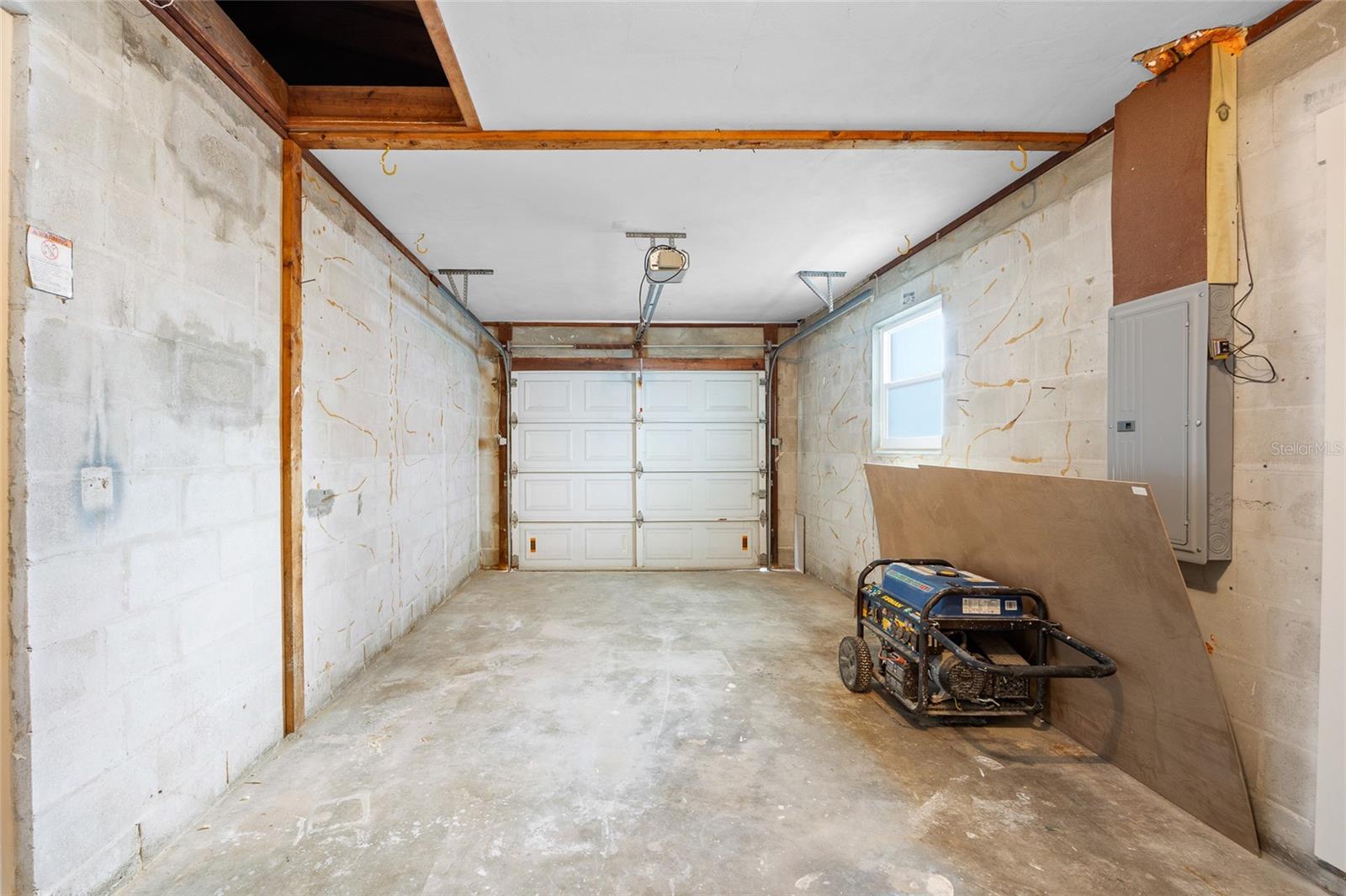 MADEIRA SHORES 1ST ADD - Residential