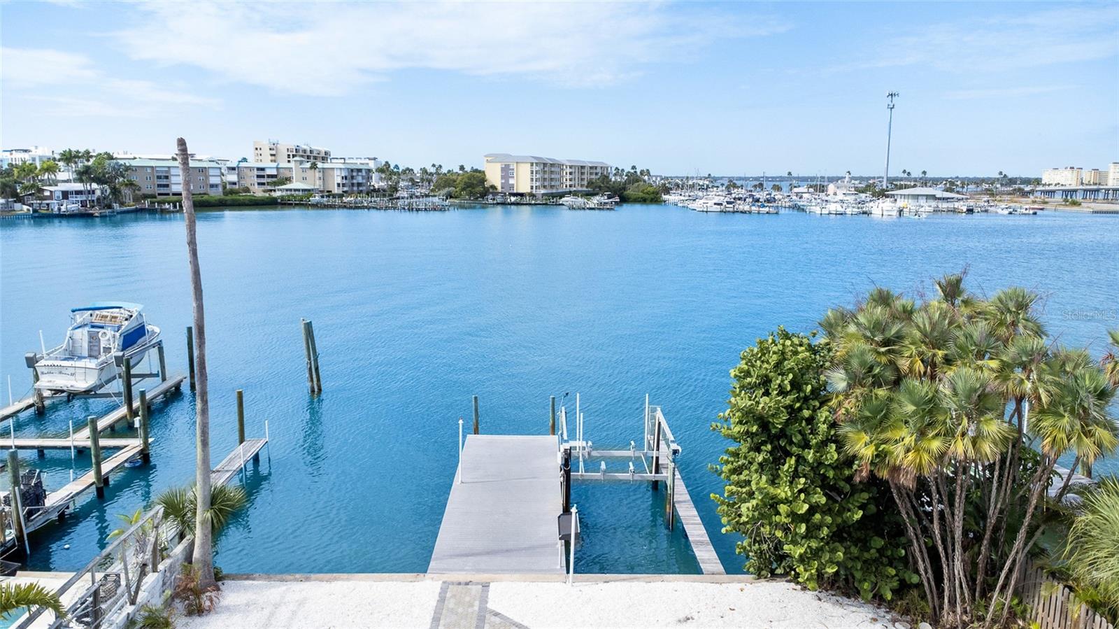 MADEIRA SHORES 1ST ADD - Residential