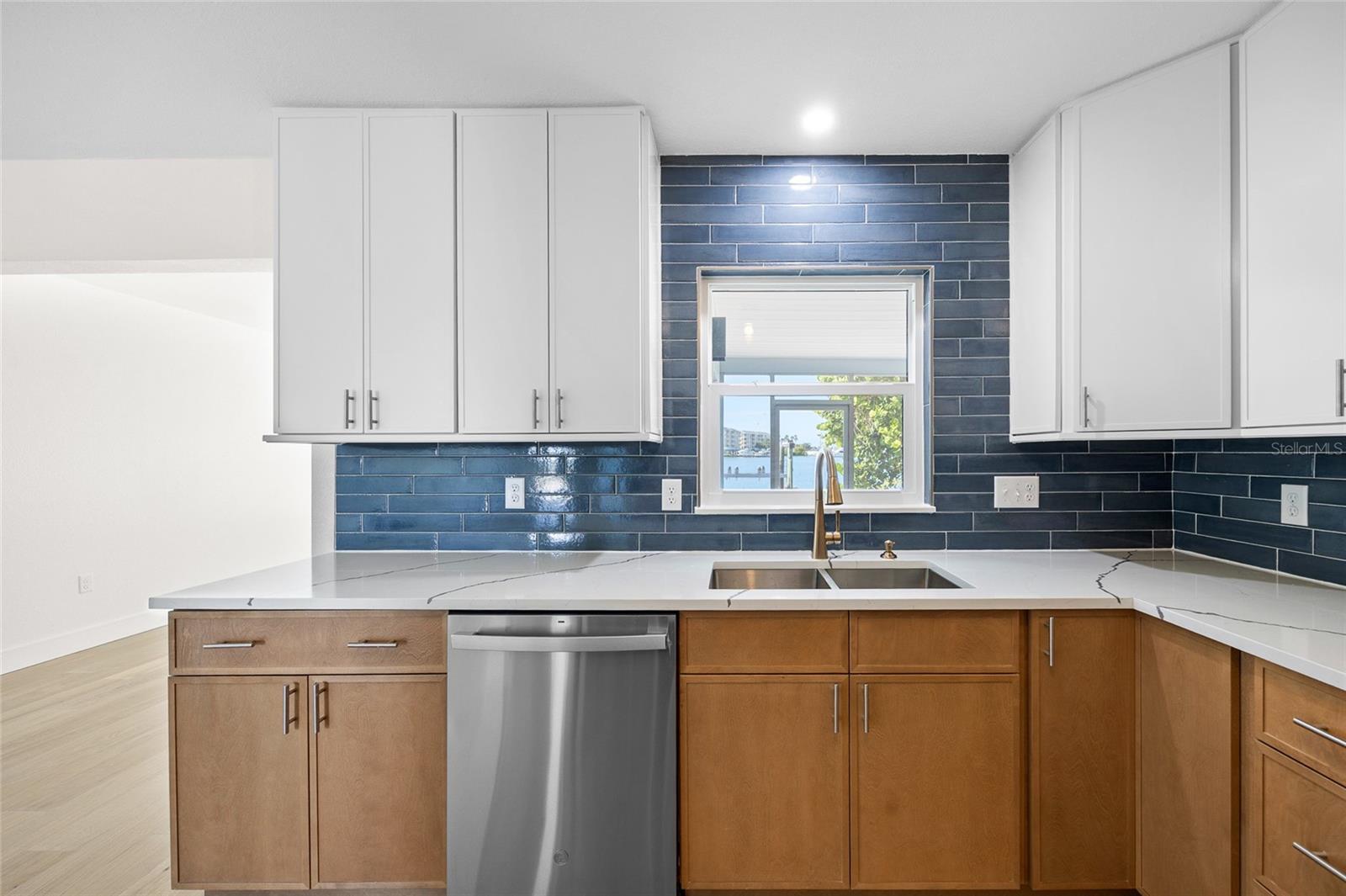 MADEIRA SHORES 1ST ADD - Residential