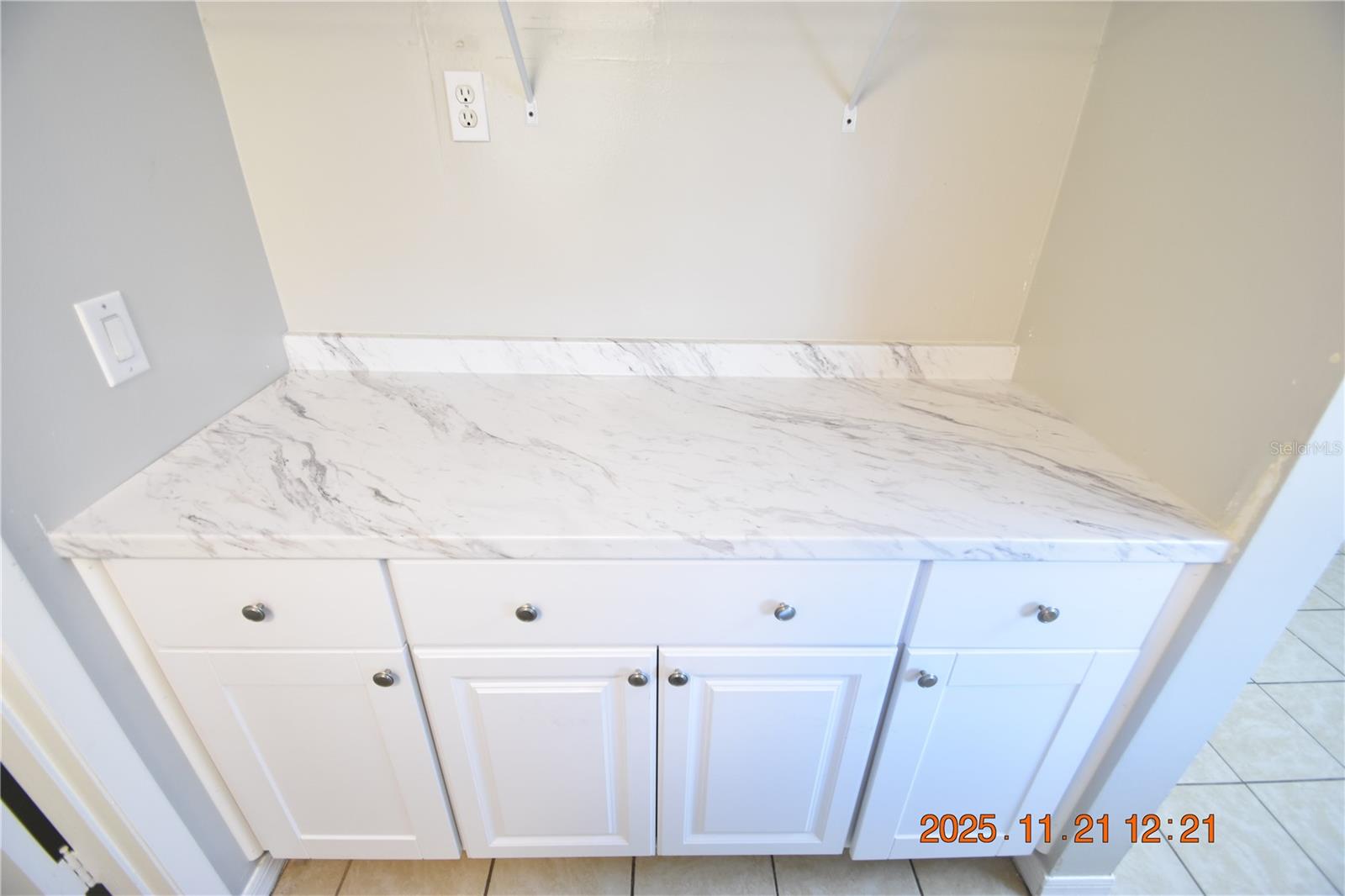 COLONIAL VILLAGE - Residential Lease