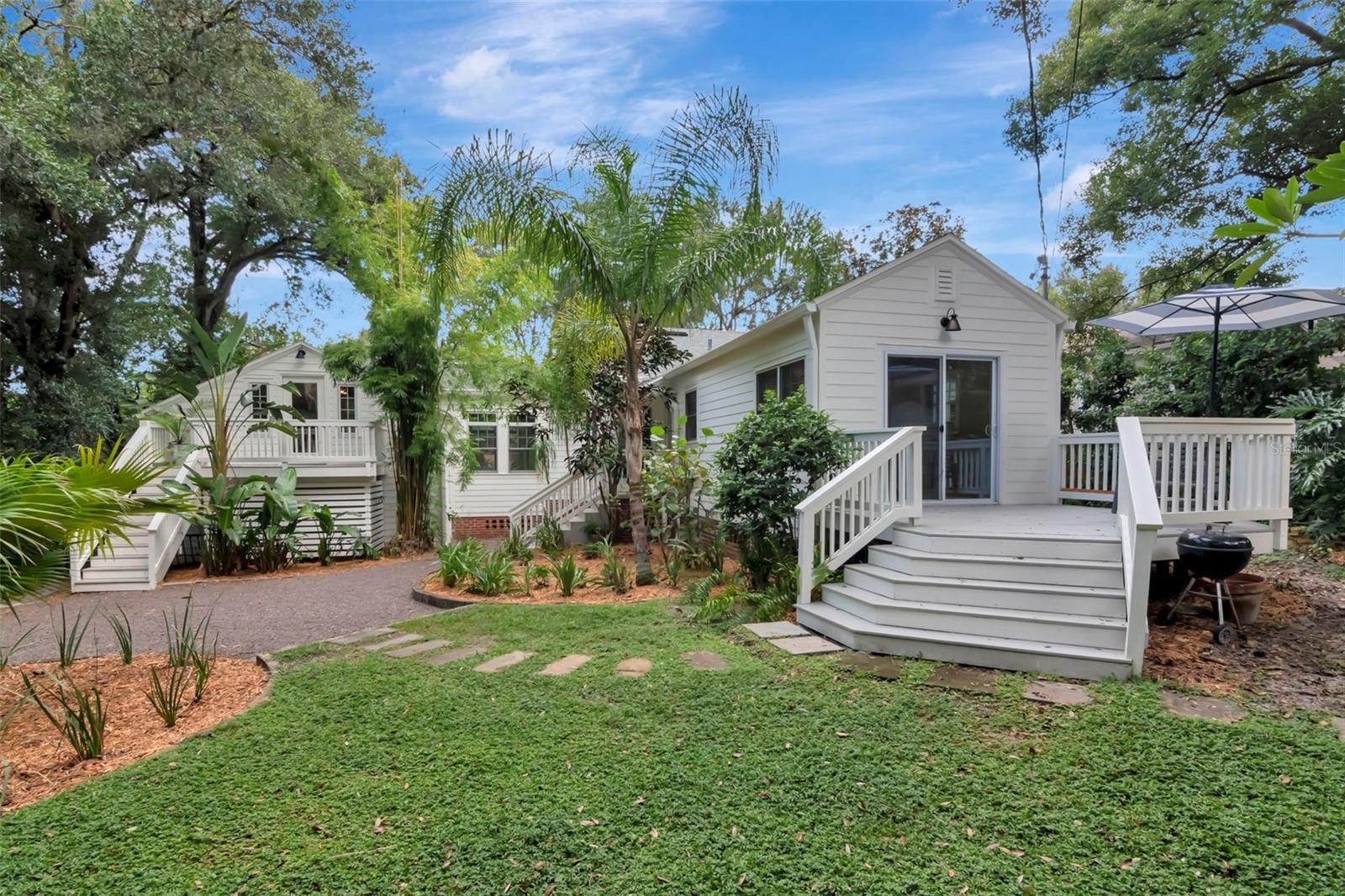 LAKEWOOD MANOR - Residential