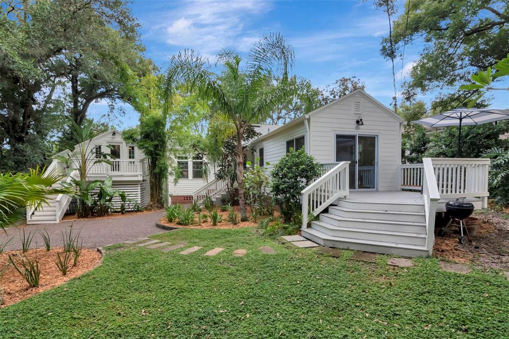 Photo of 1003 E Clifton Street, Tampa, FL 33604 (MLS # TB8457677)