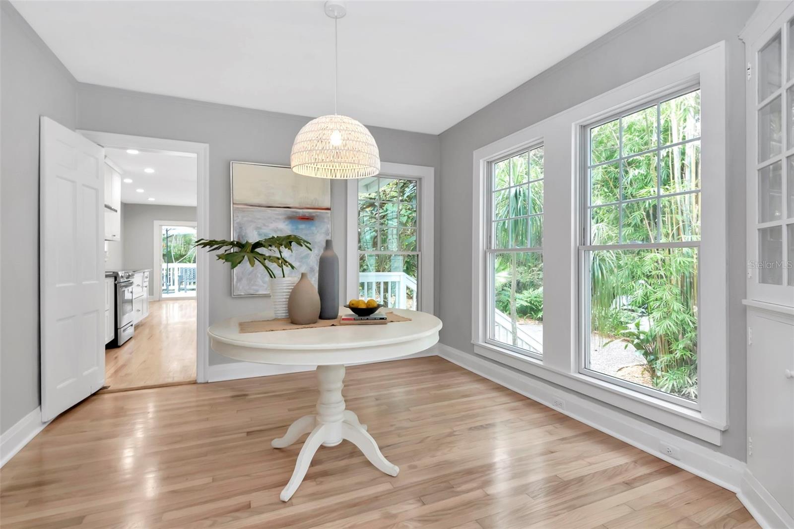 LAKEWOOD MANOR - Residential