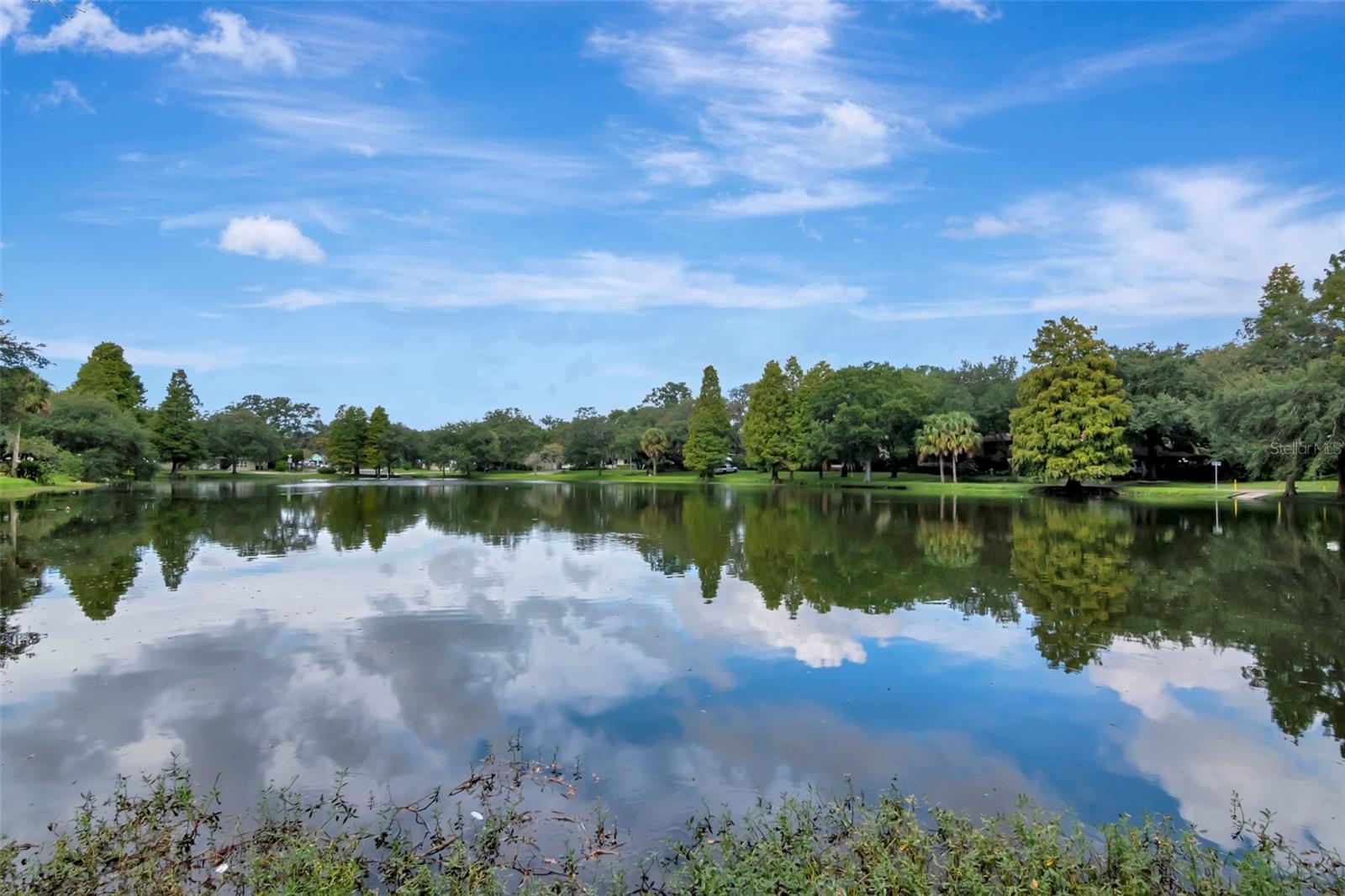 LAKEWOOD MANOR - Residential