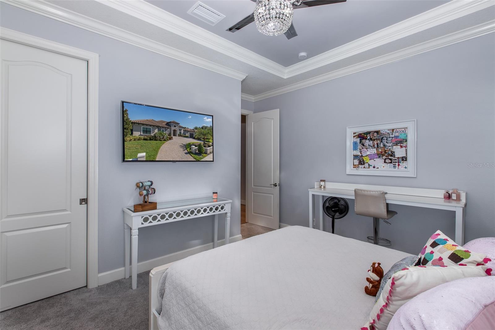 CHAMPIONS CLUB - Residential