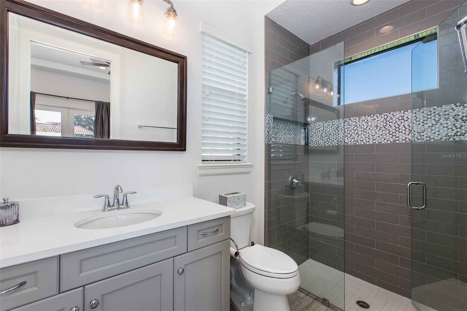 CHAMPIONS CLUB - Residential