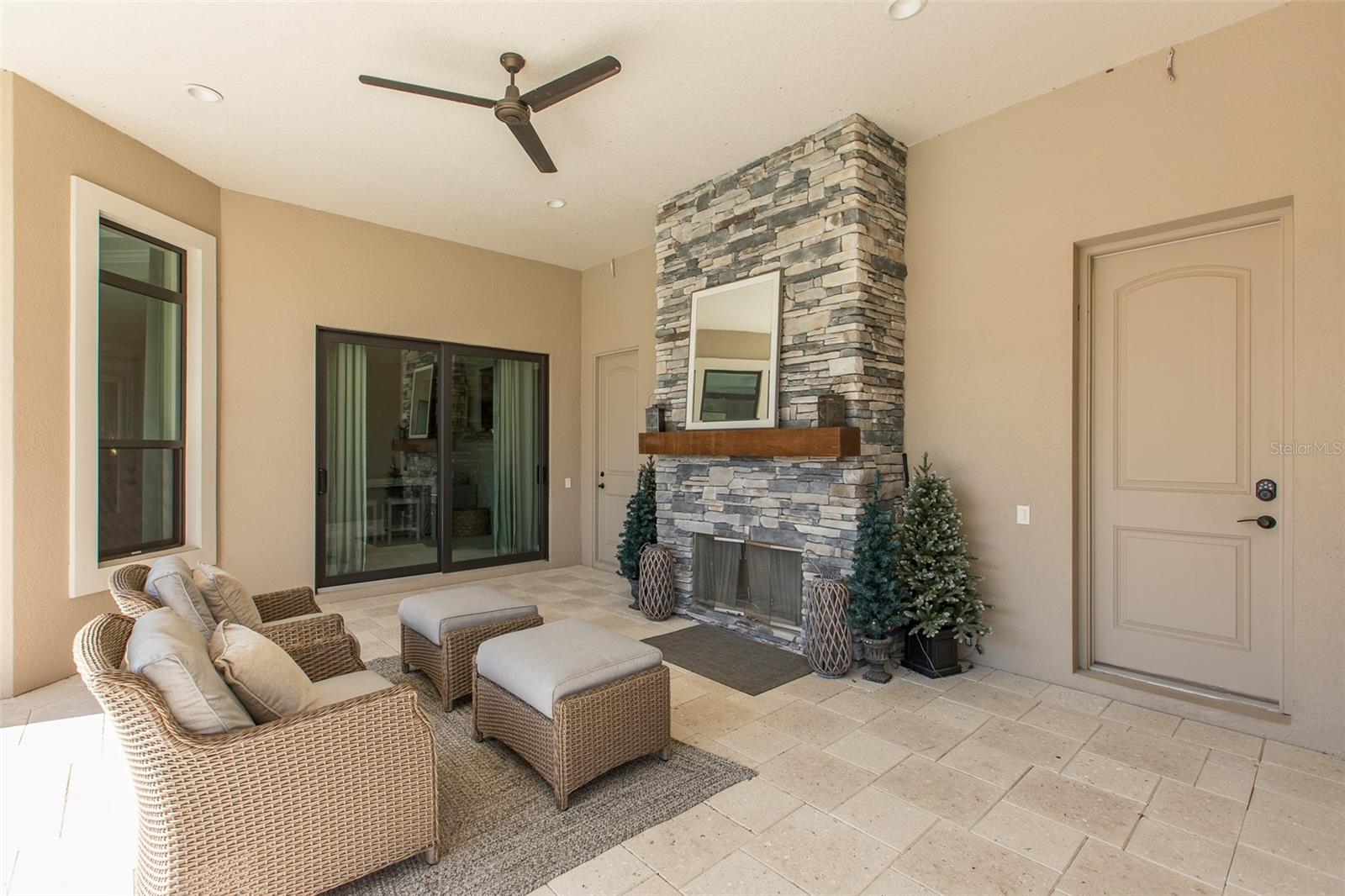 CHAMPIONS CLUB - Residential