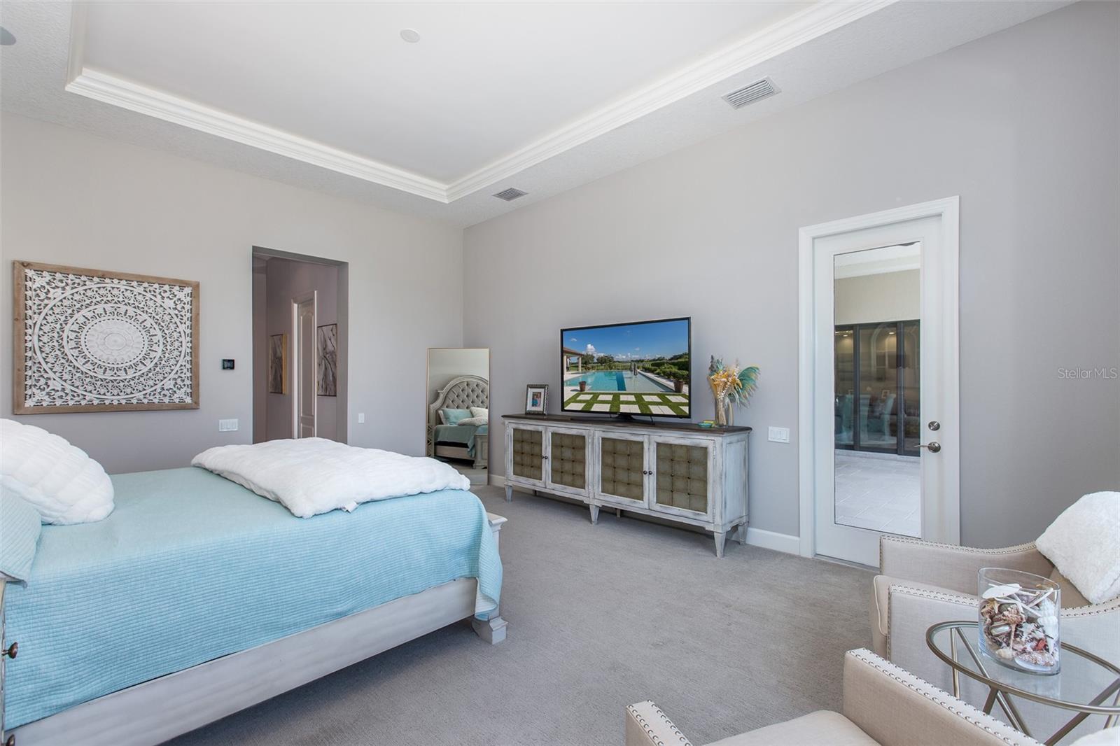 CHAMPIONS CLUB - Residential