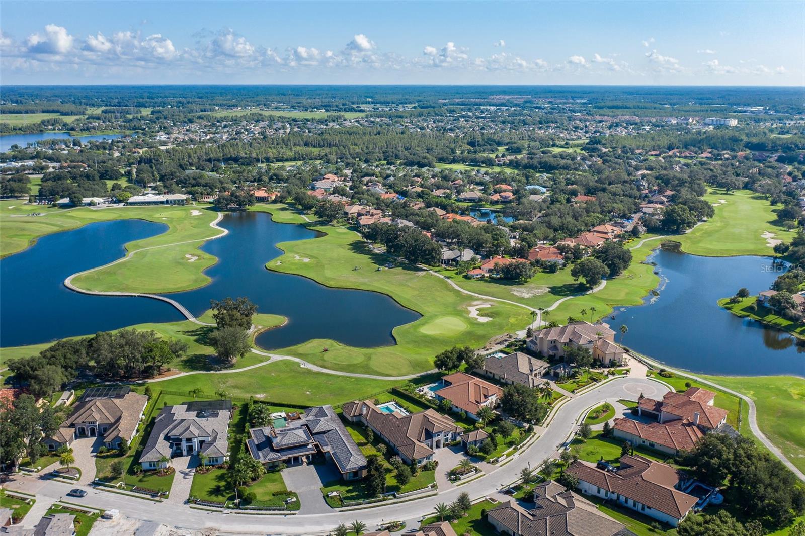 CHAMPIONS CLUB - Residential