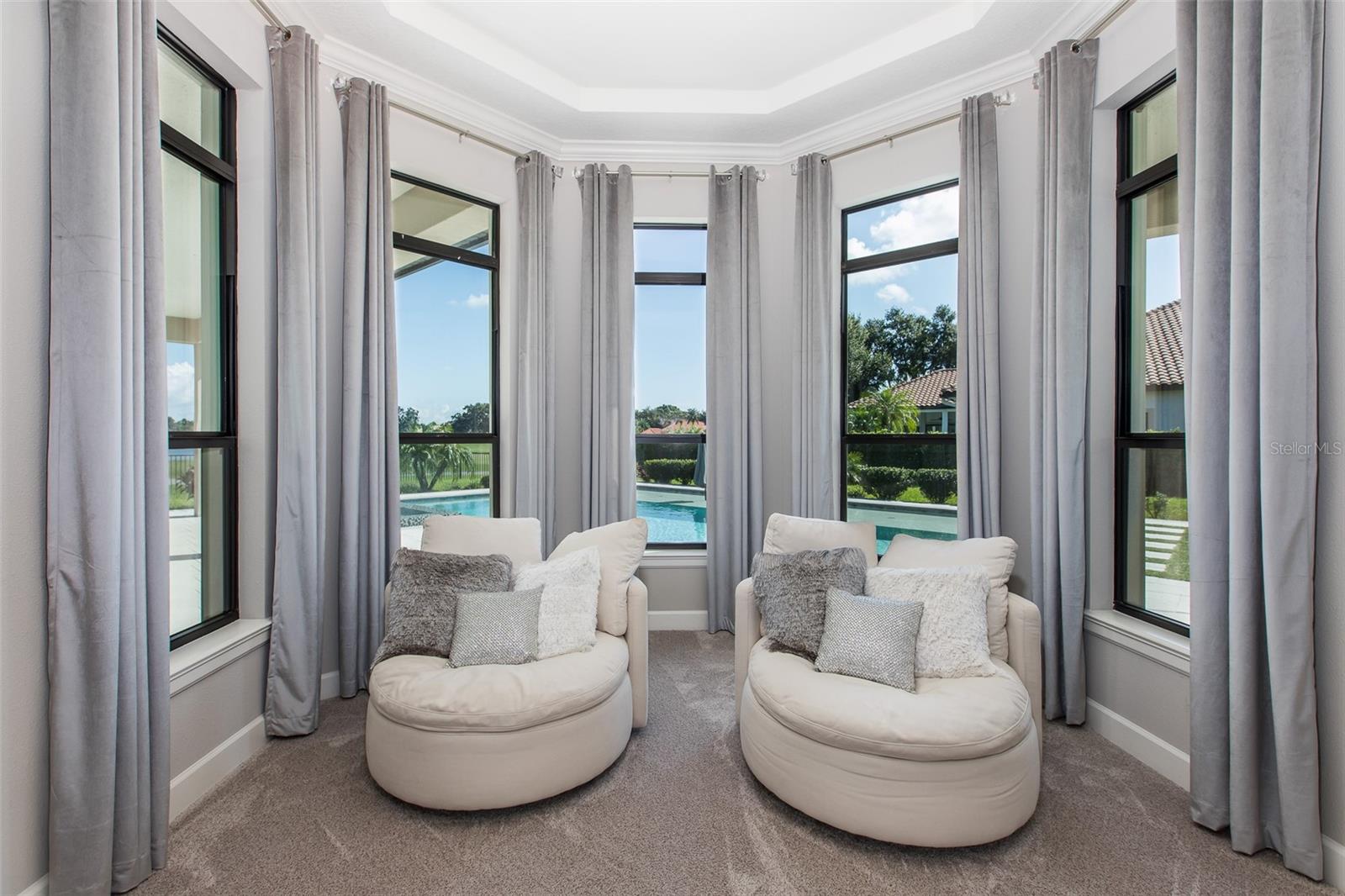 CHAMPIONS CLUB - Residential