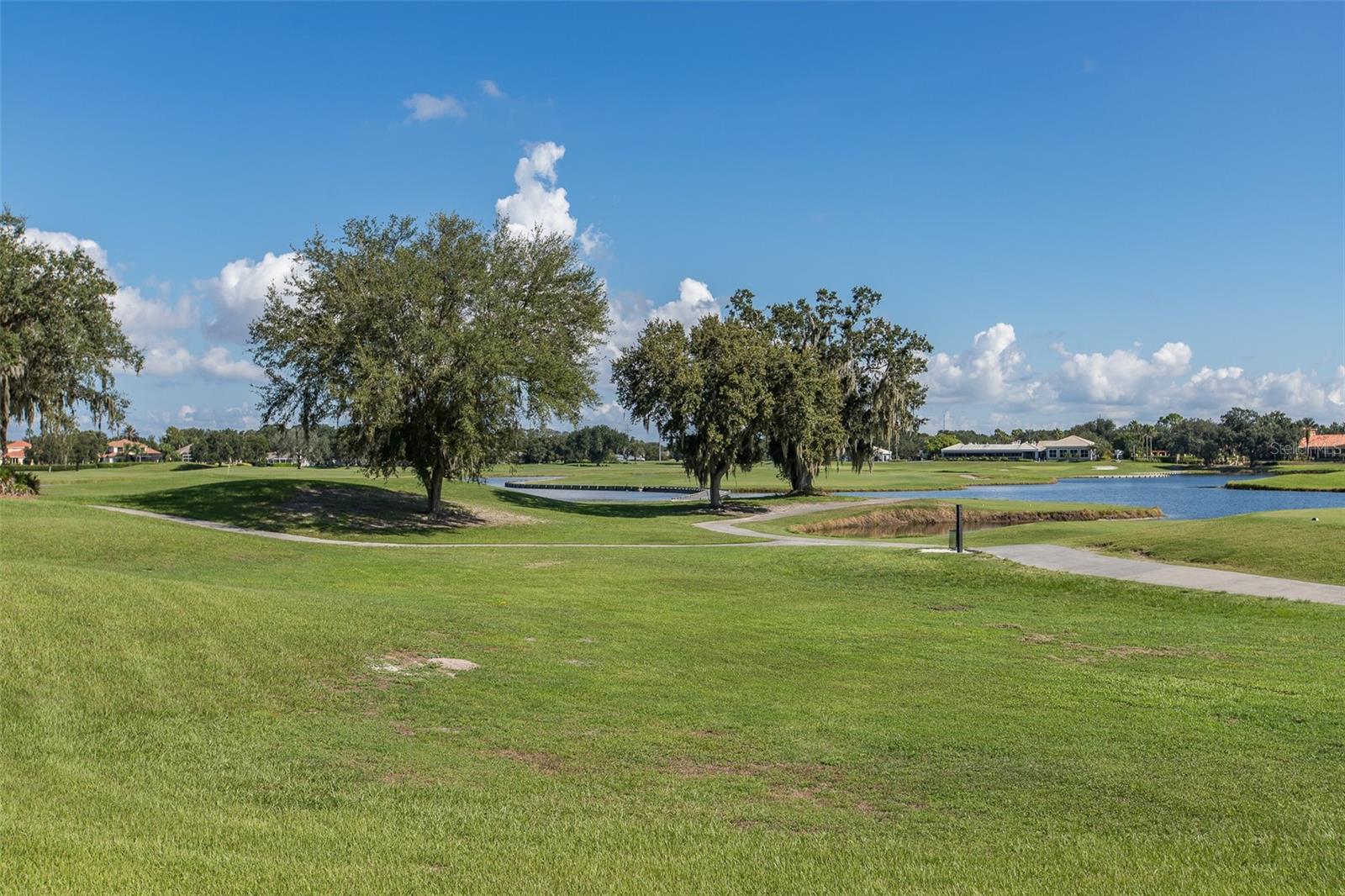 CHAMPIONS CLUB - Residential