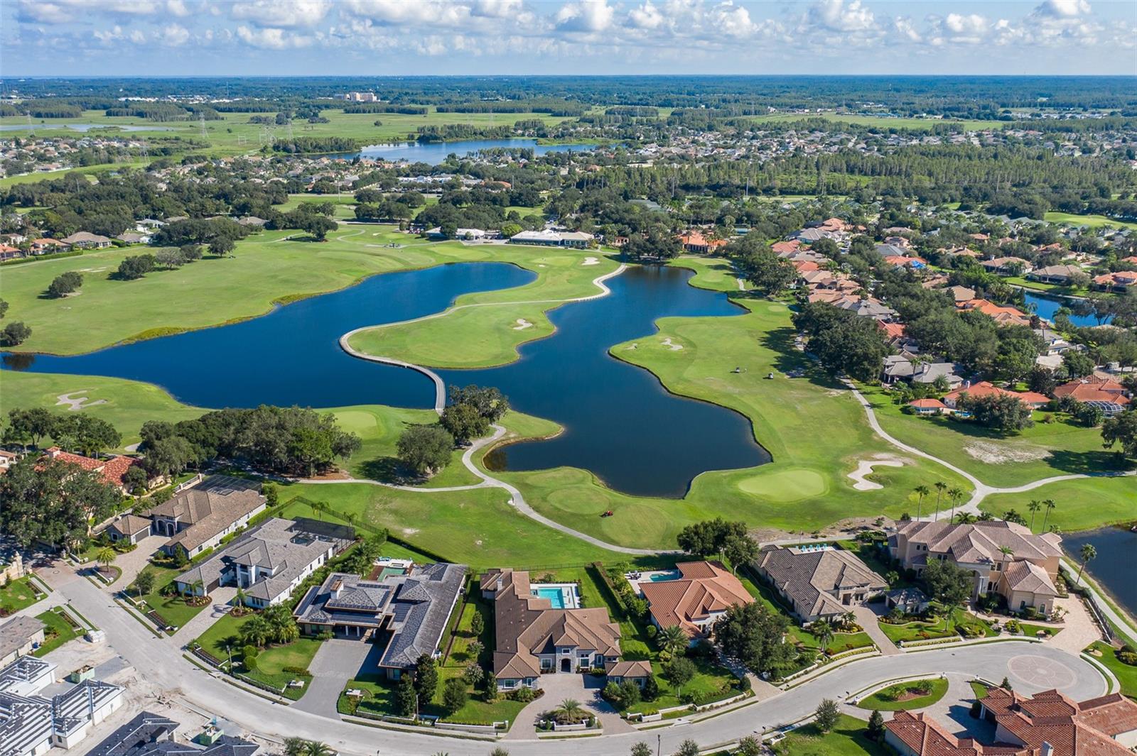 CHAMPIONS CLUB - Residential