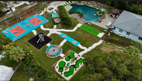 7701 40TH TERRACE N ST PETERSBURG FL 33709