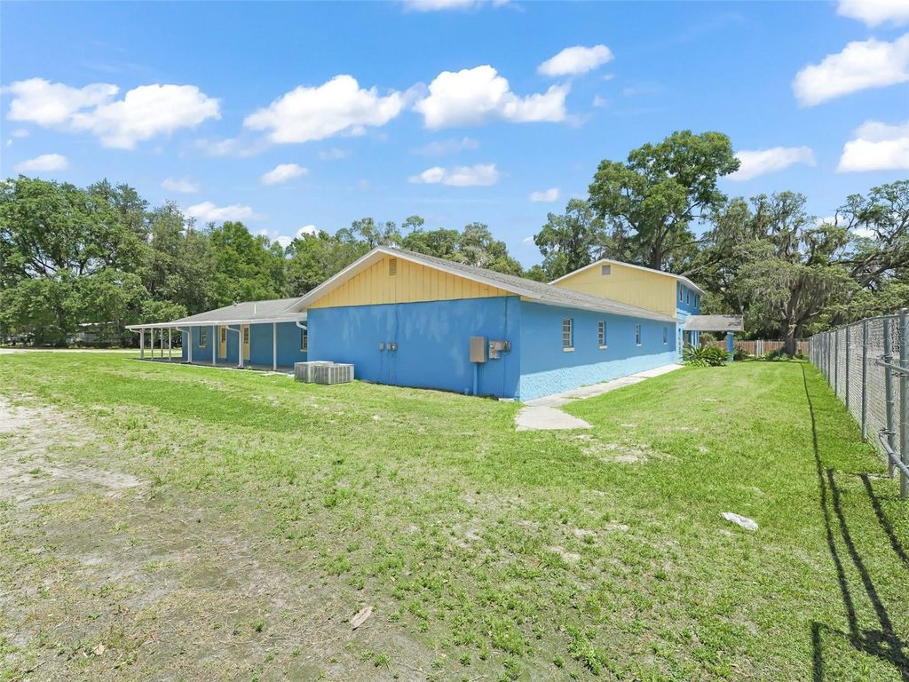 Photo of 9475 SE 35th Court, Ocala, FL 34480 (MLS # OM697007)