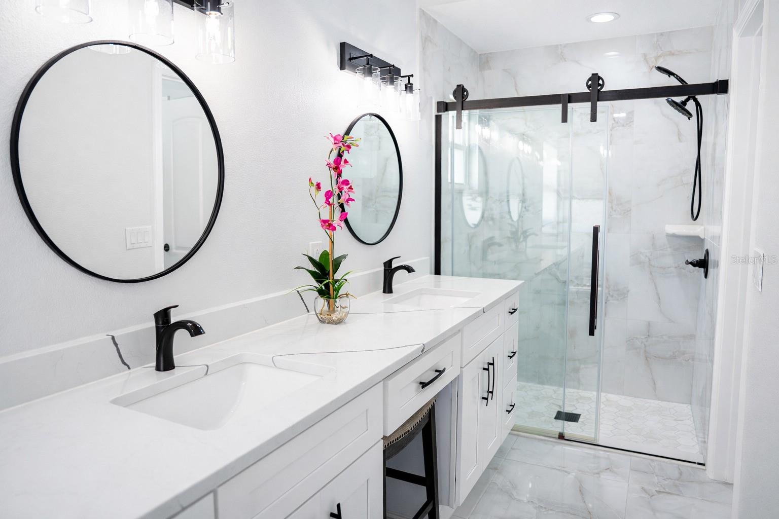 MILL RUN UNIT 8 - Residential