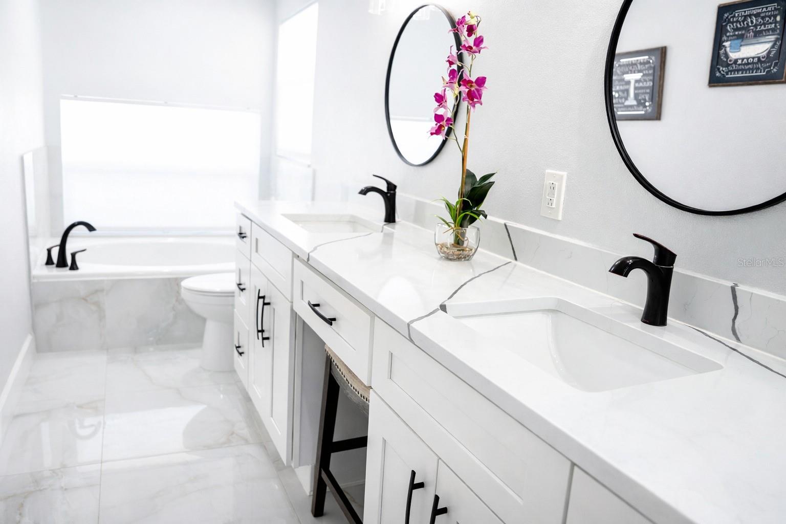 MILL RUN UNIT 8 - Residential