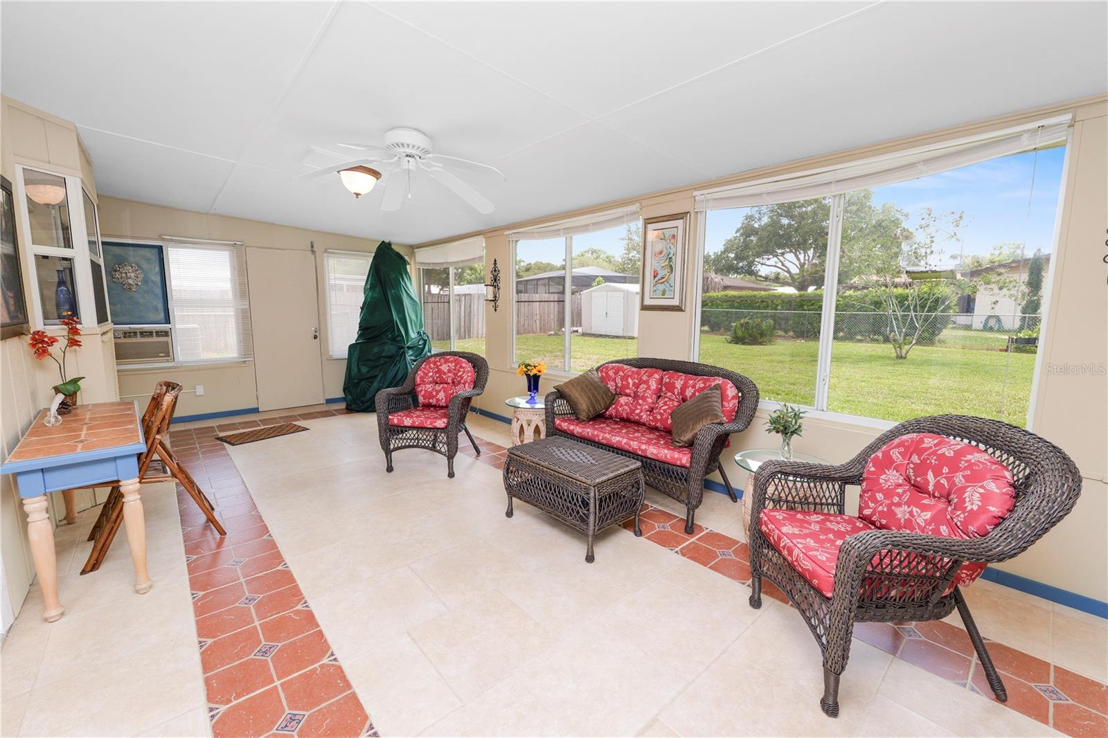OAK GLEN - Residential