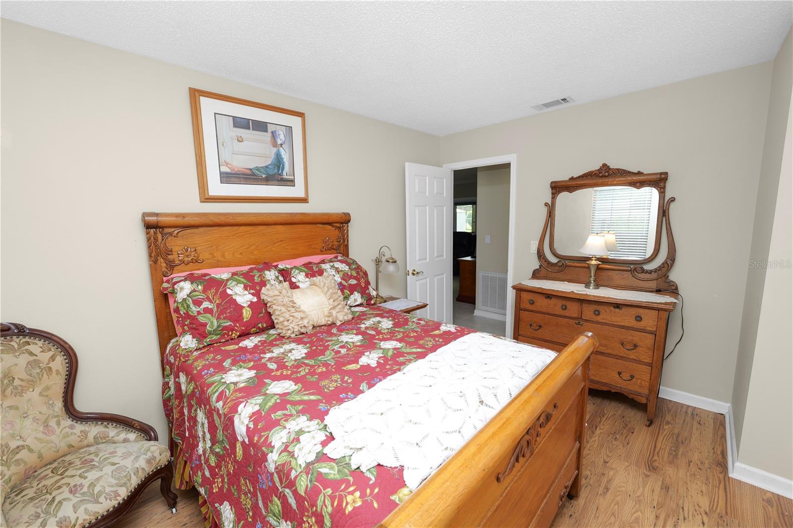 OAK GLEN - Residential