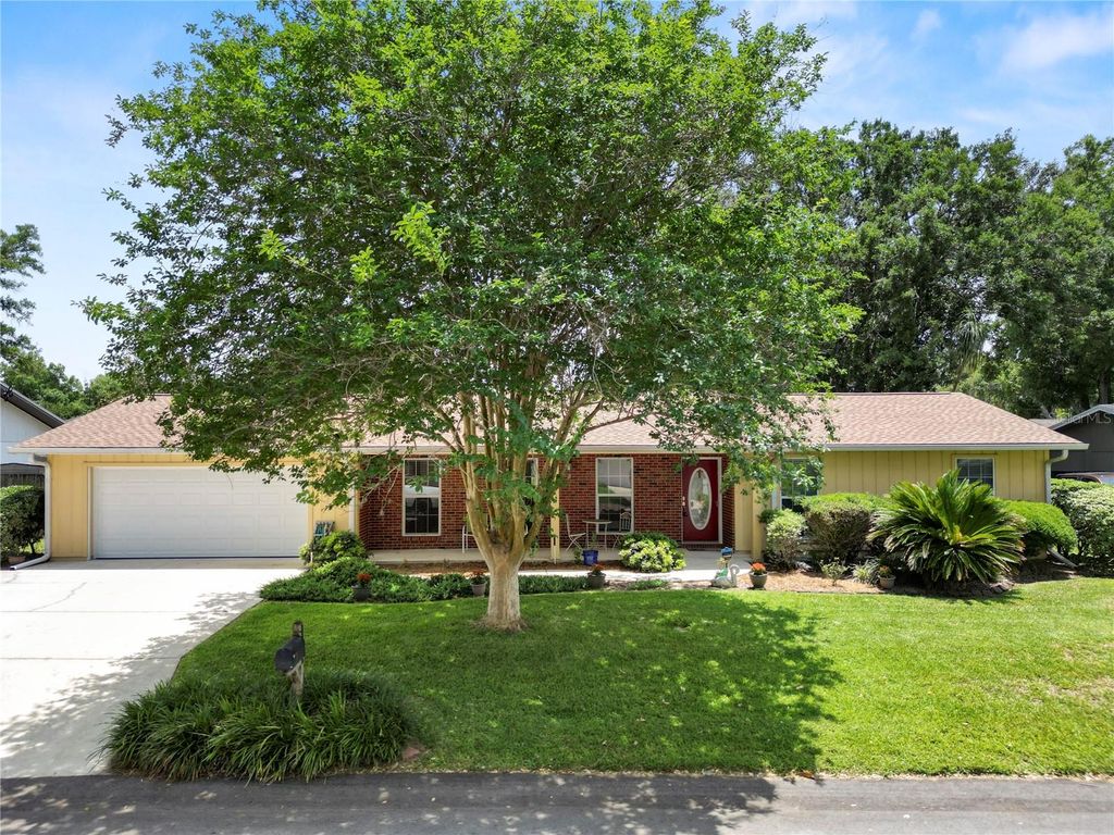 Photo of 1311 Glenview Lane, Lakeland, FL 33813 (MLS # L4961830)