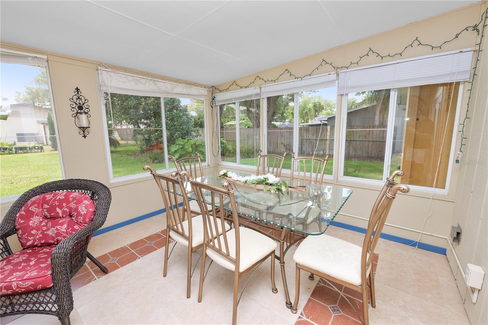 OAK GLEN - Residential