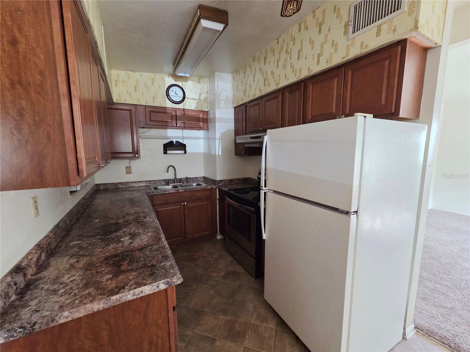 RICHLAND MANOR - Residential