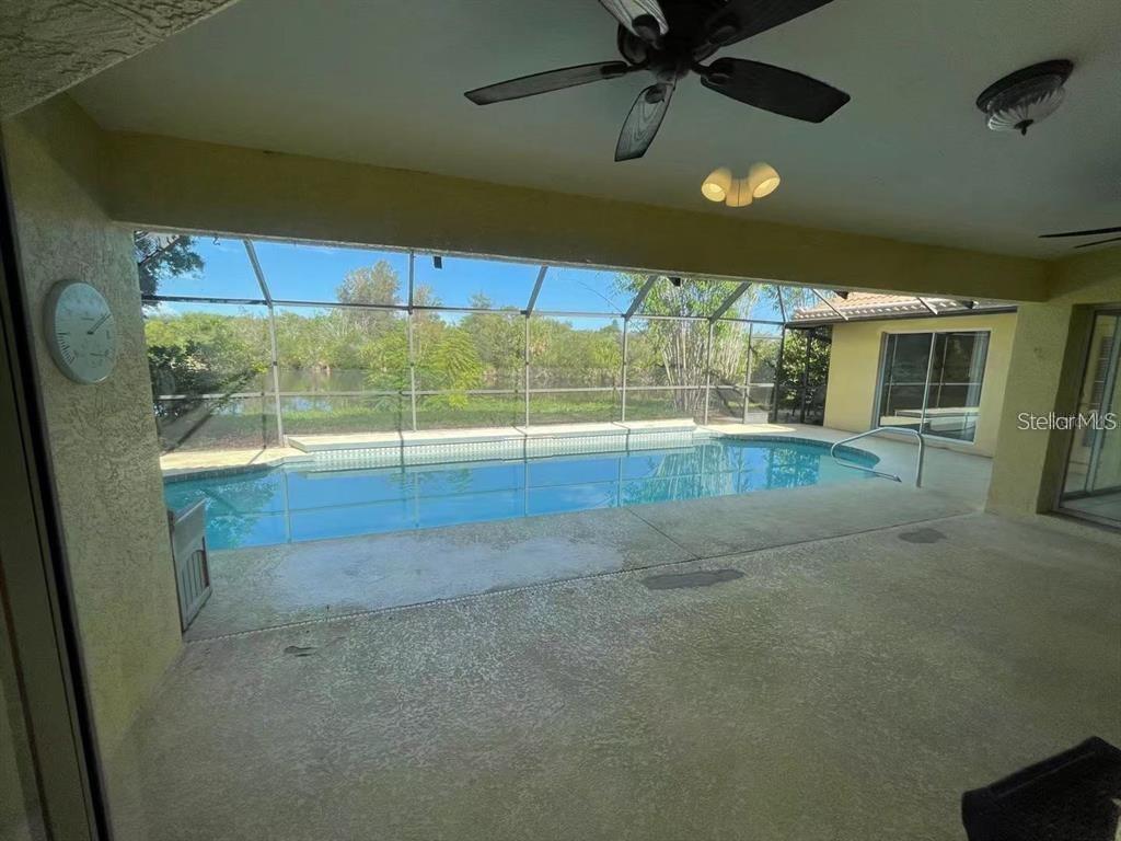 Photo of 494 Lake Of The Woods Drive, Venice, FL 34293 (MLS # A4705387)