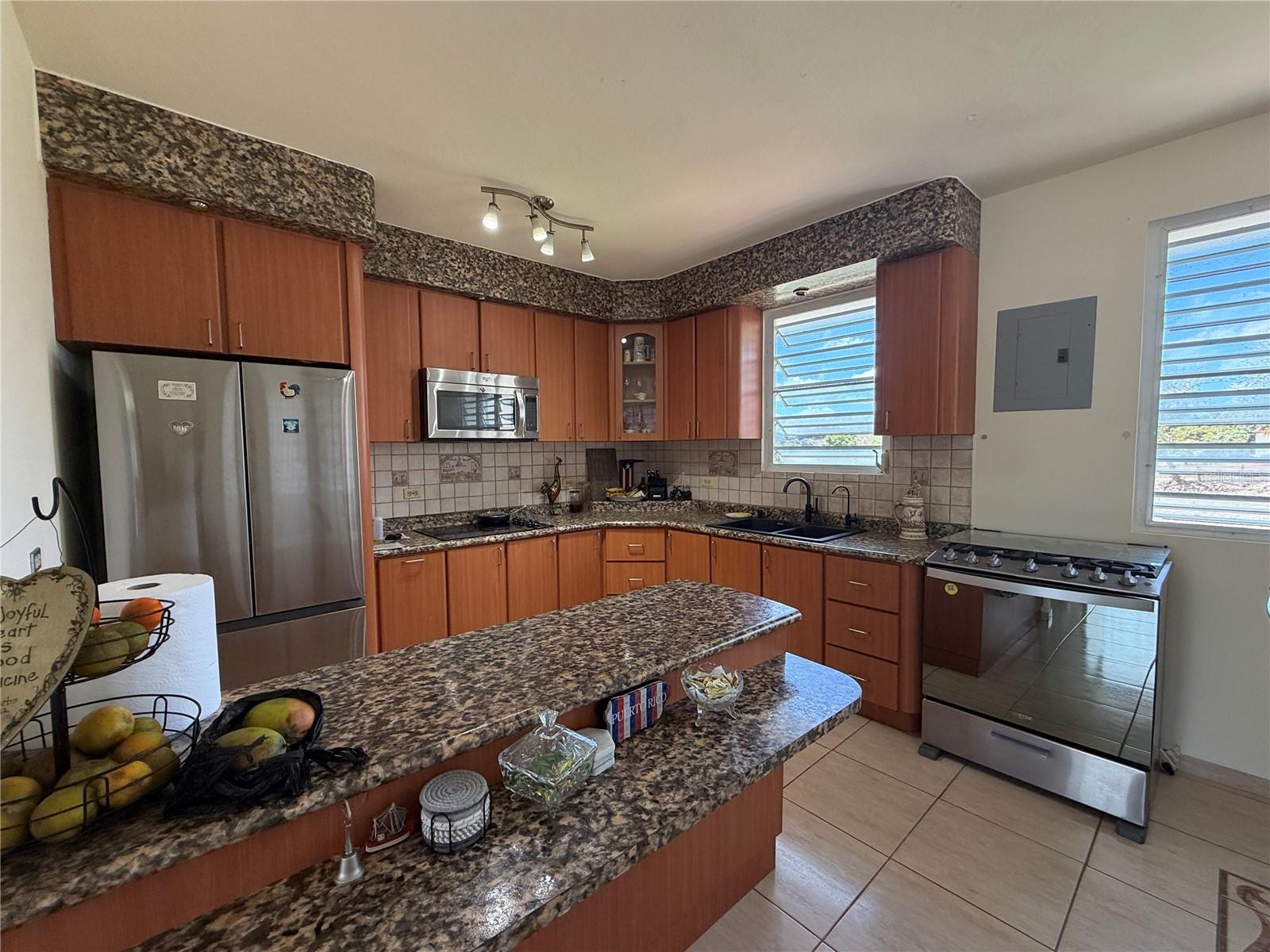 BO.ENEAS - Residential Income