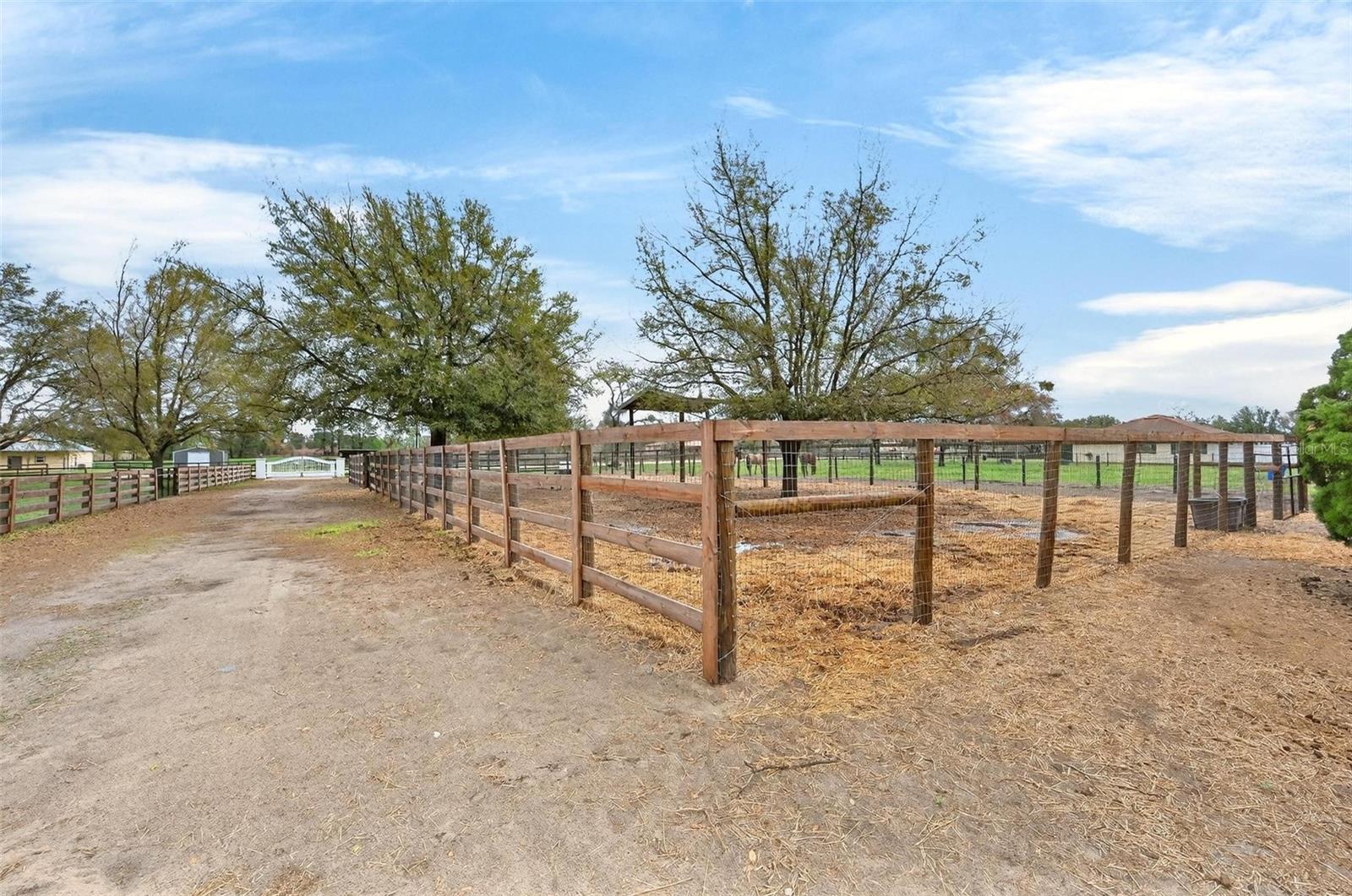 NORTH STAR RANCHETTES - Residential