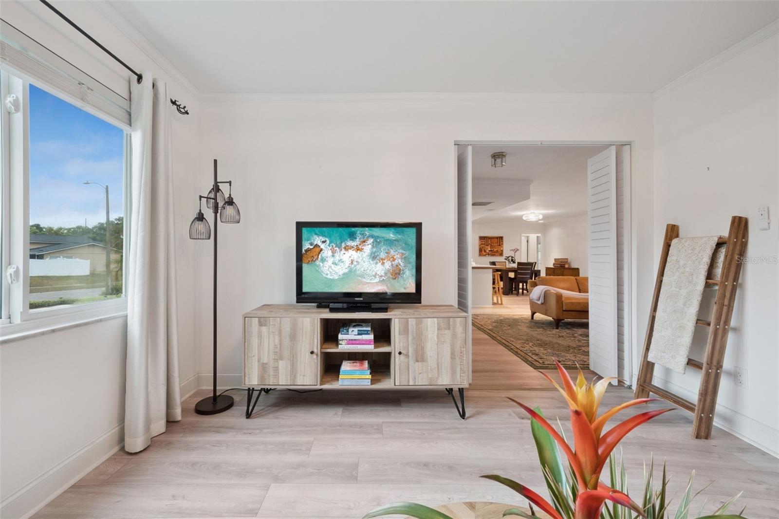 LAKE SHORE GARDENS - Residential