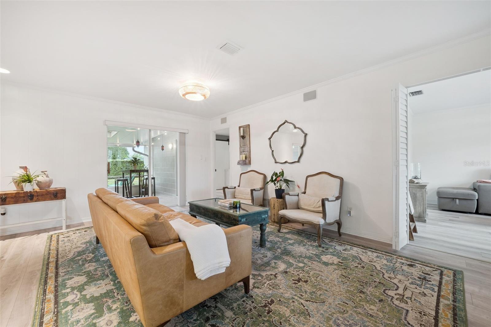 LAKE SHORE GARDENS - Residential