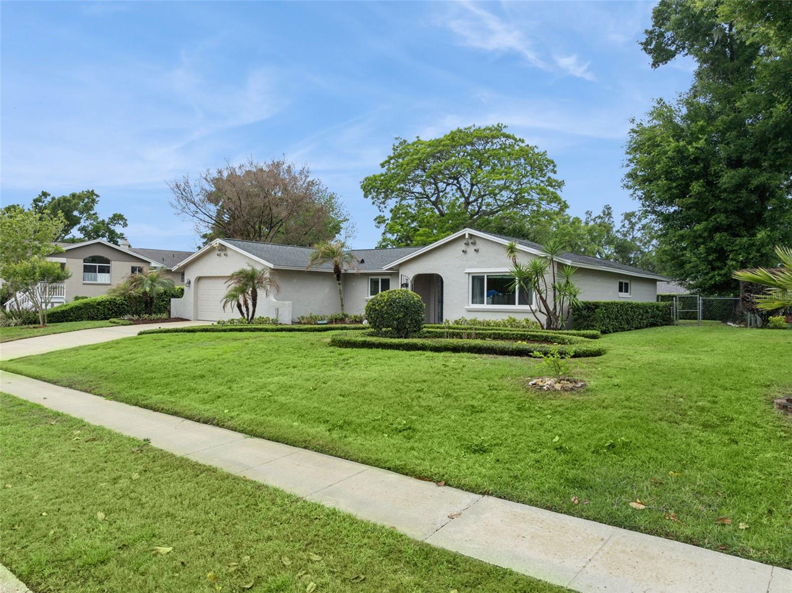 LAKE SHORE GARDENS - Residential