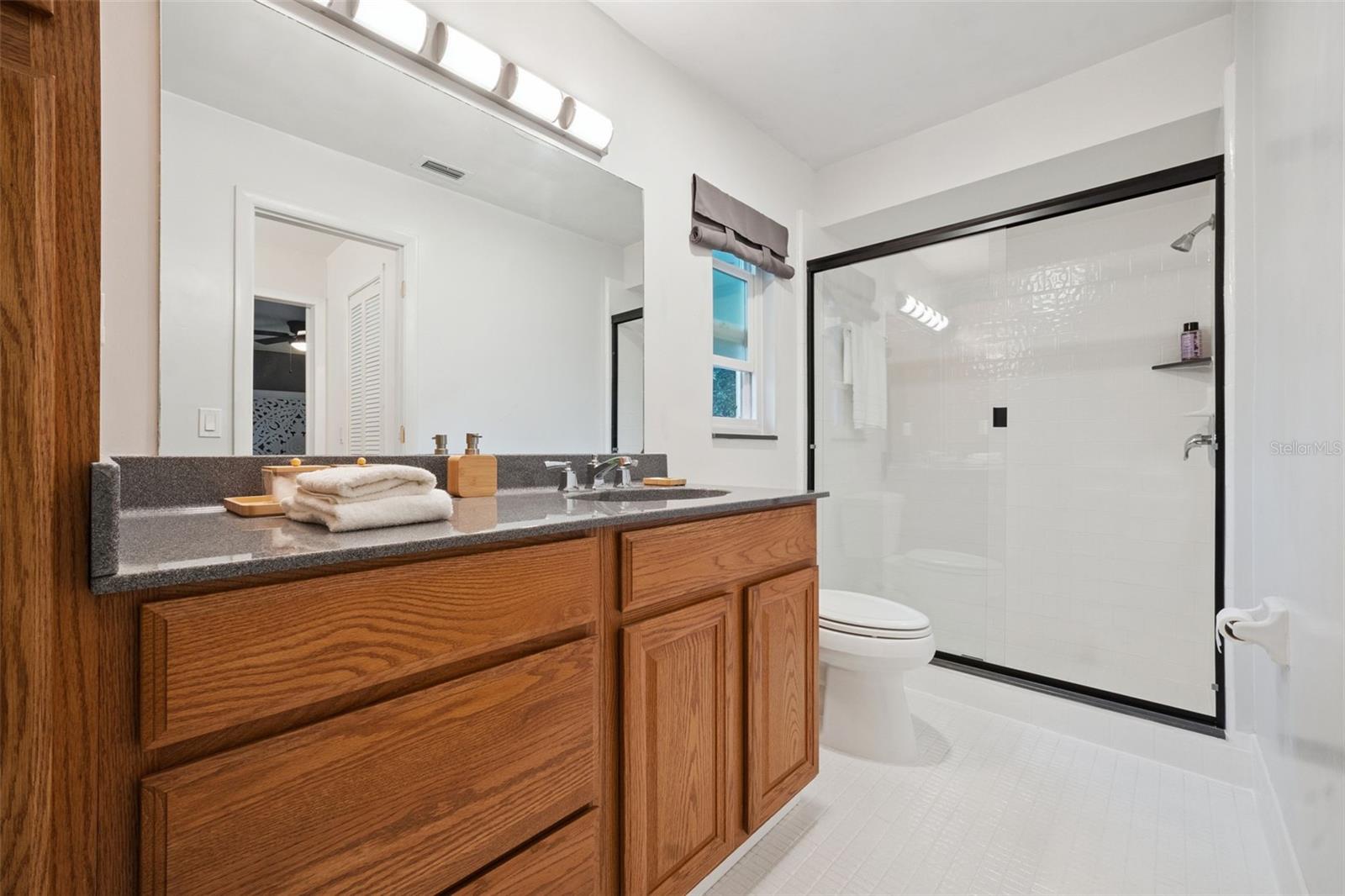 LAKE SHORE GARDENS - Residential