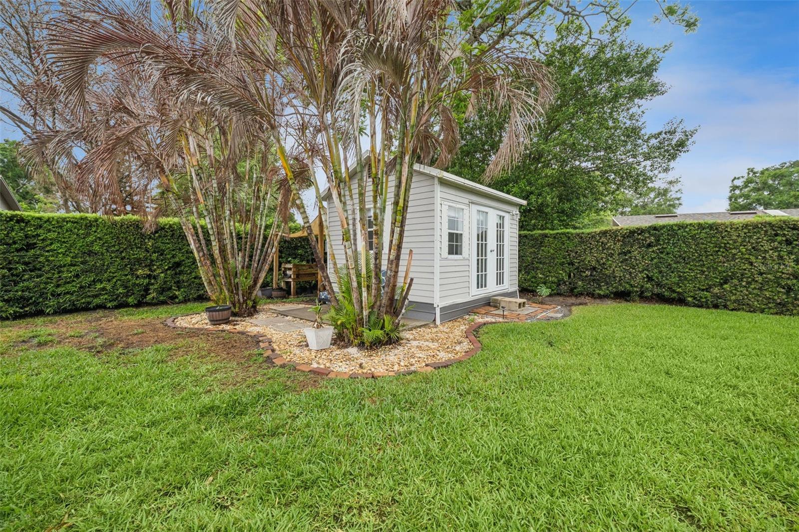 LAKE SHORE GARDENS - Residential