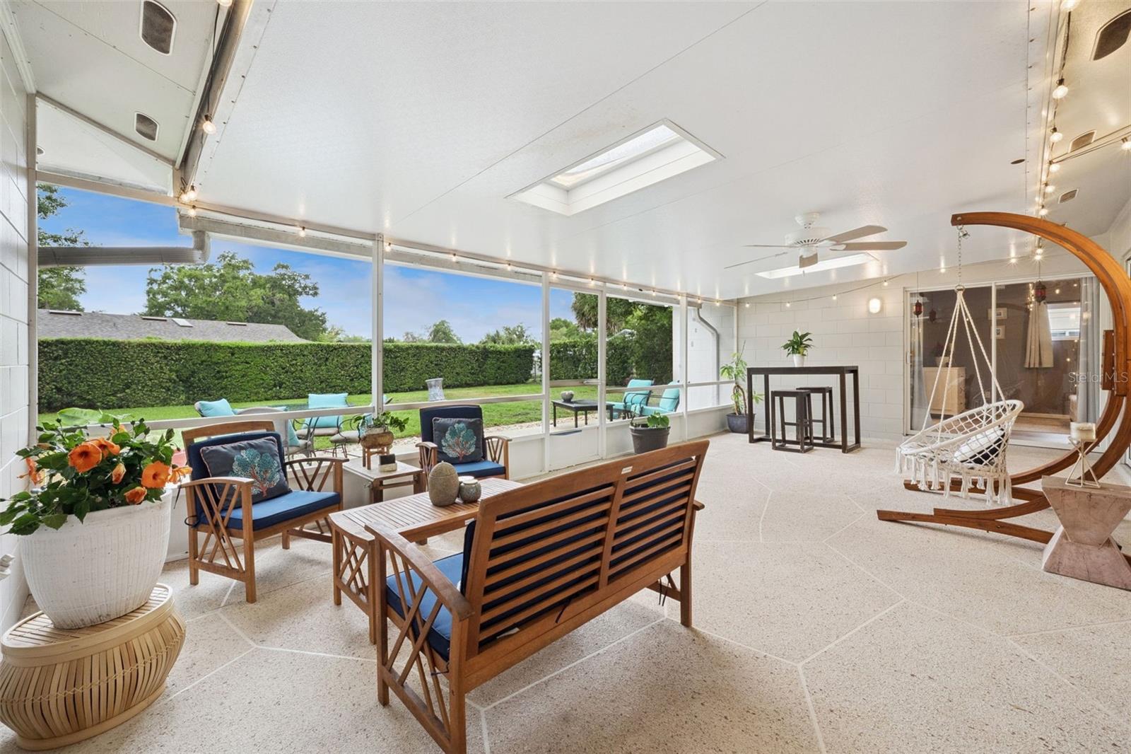 LAKE SHORE GARDENS - Residential