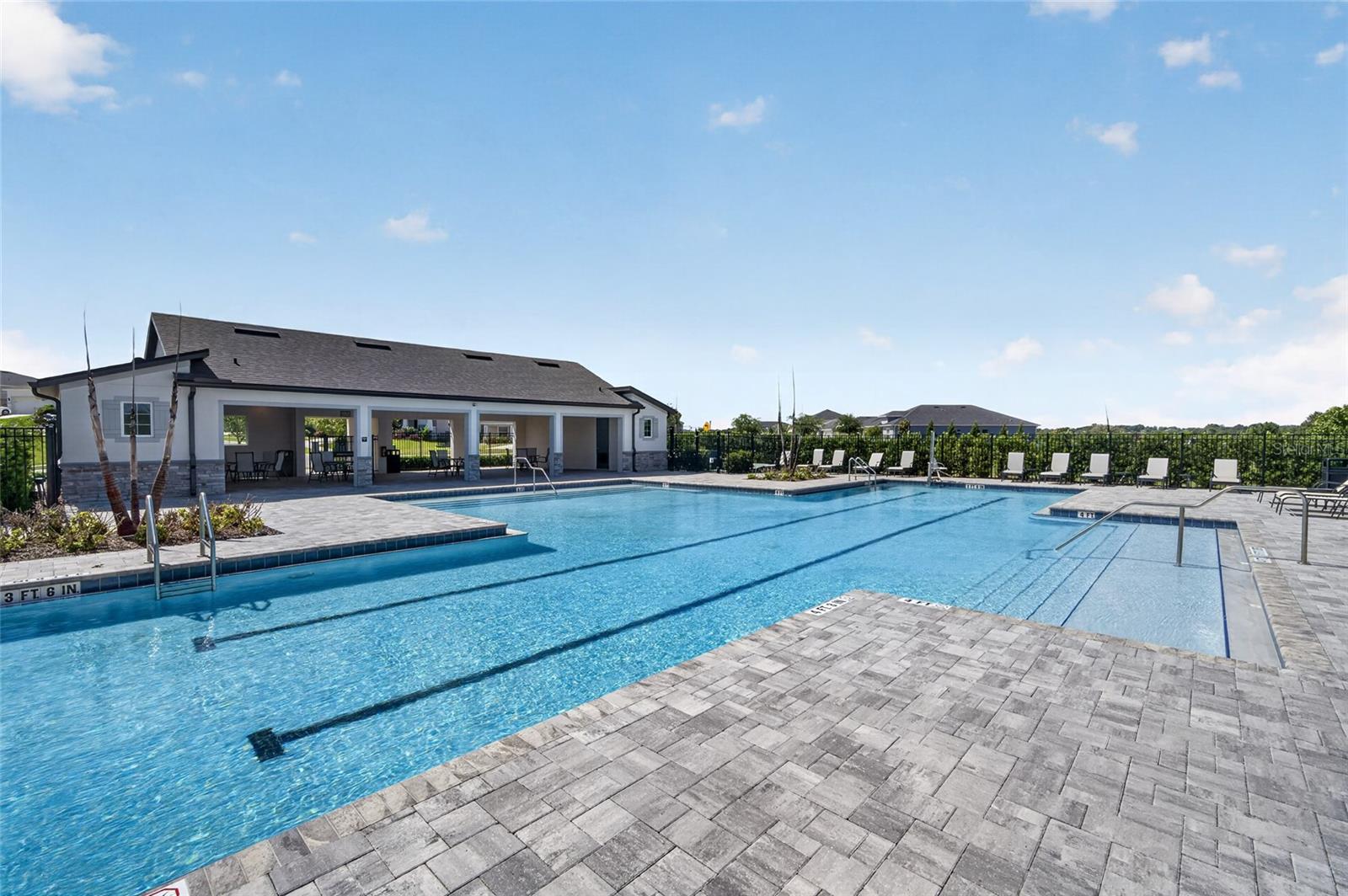 GENEVA LNDGS PH 1 - Residential