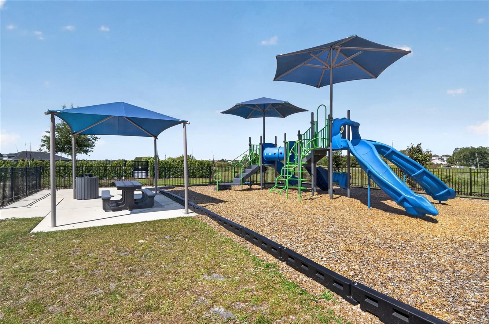 GENEVA LNDGS PH 1 - Residential