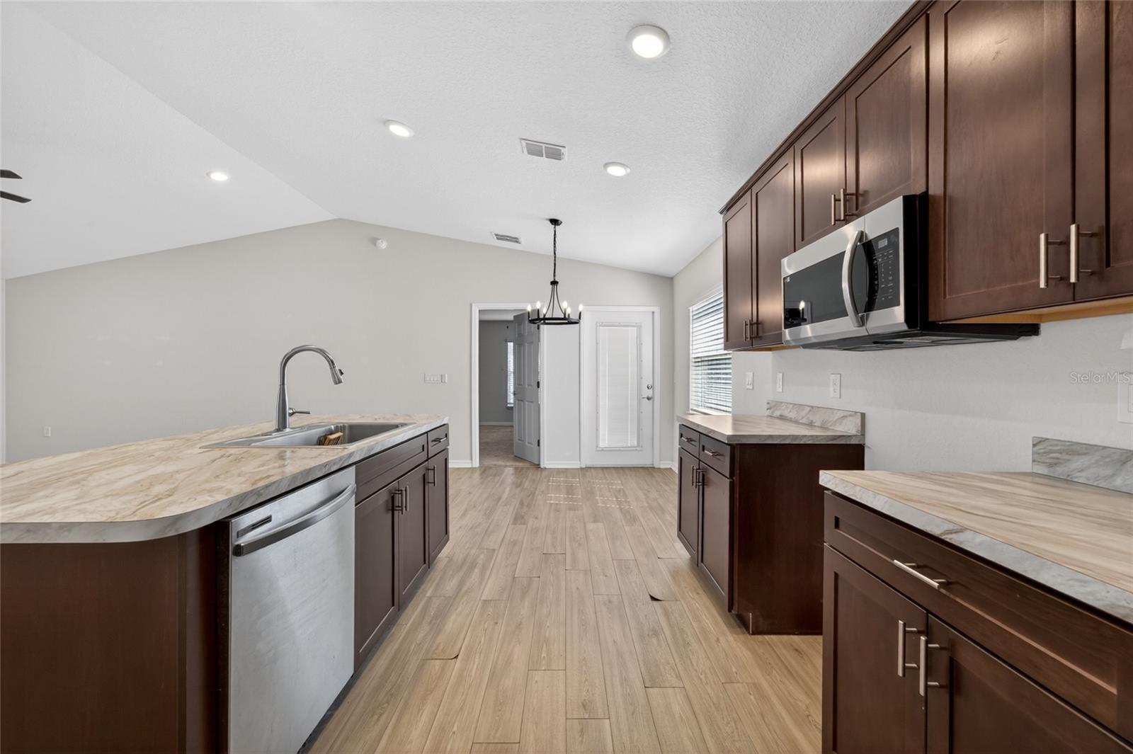 GENEVA LNDGS PH 1 - Residential