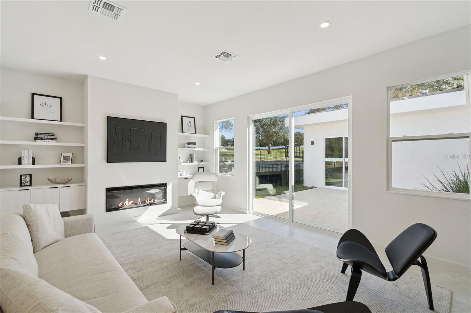 BOULEVARD OAKS OF LADY LAKE - Residential