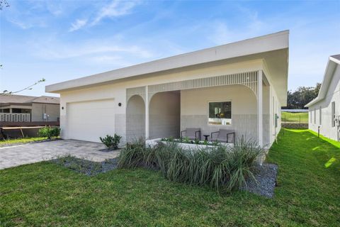 Photo of 438 Skyfield Court, Lady Lake, FL 32159 (MLS # G5105094)