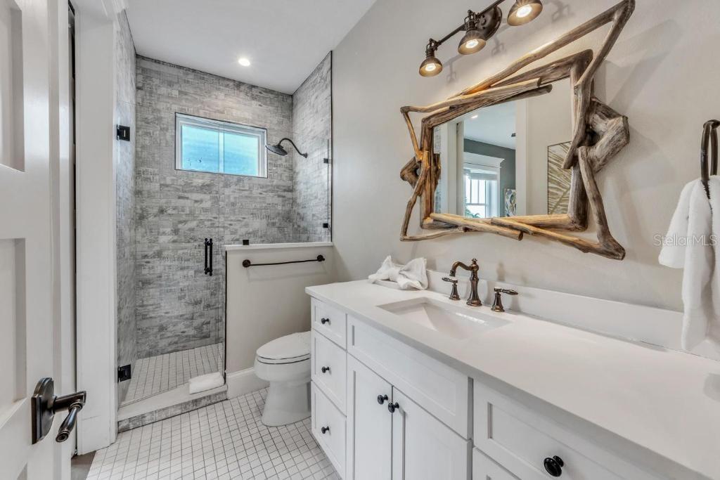 CORTEZ BEACH - Residential