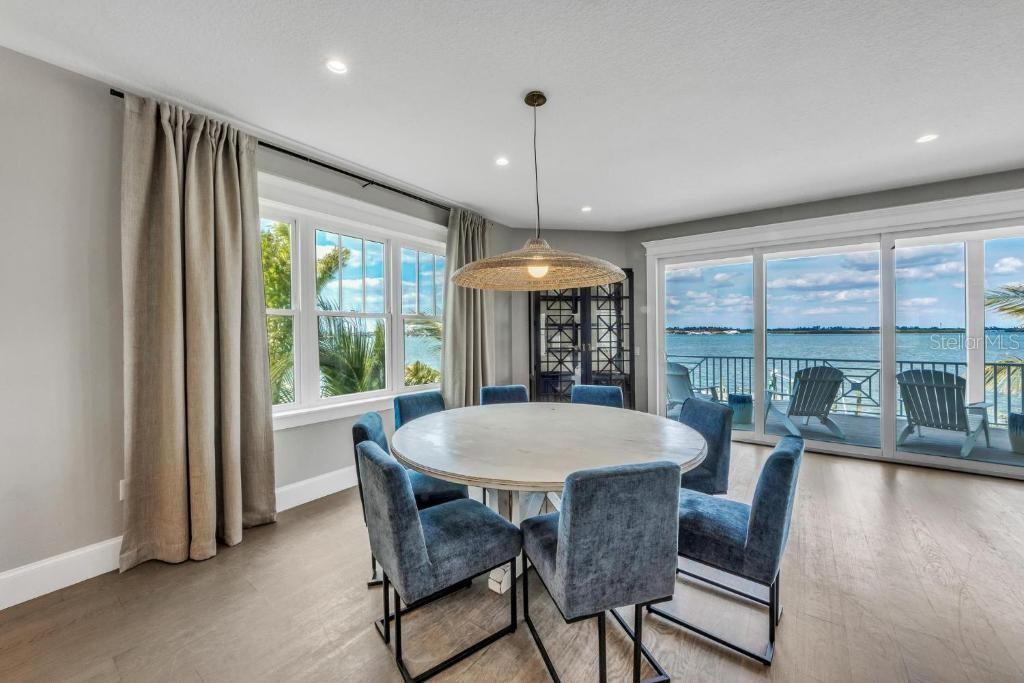 CORTEZ BEACH - Residential