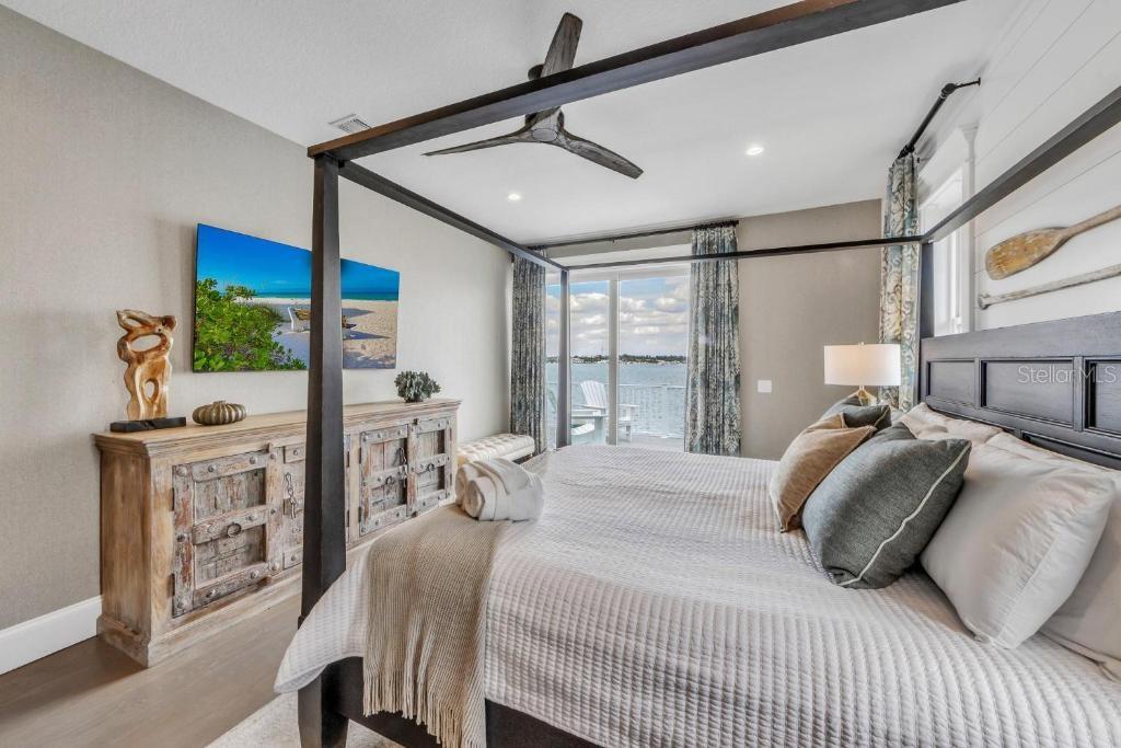 CORTEZ BEACH - Residential